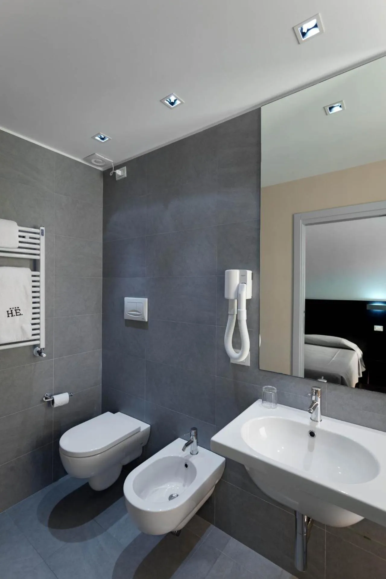 Bathroom in Hotel Europa Monetti