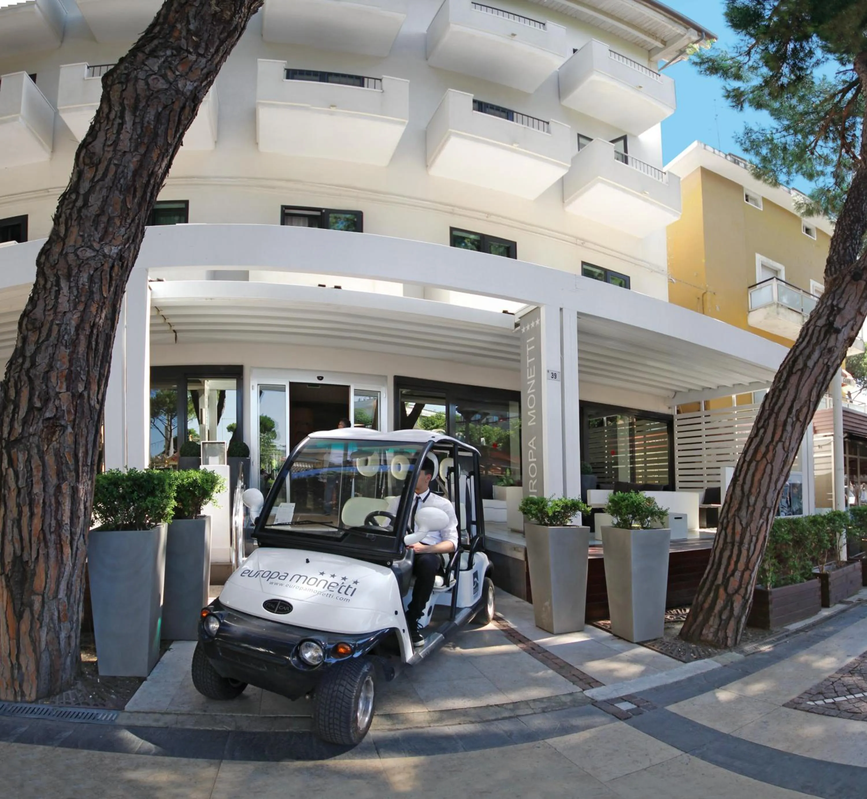 Property building in Hotel Europa Monetti