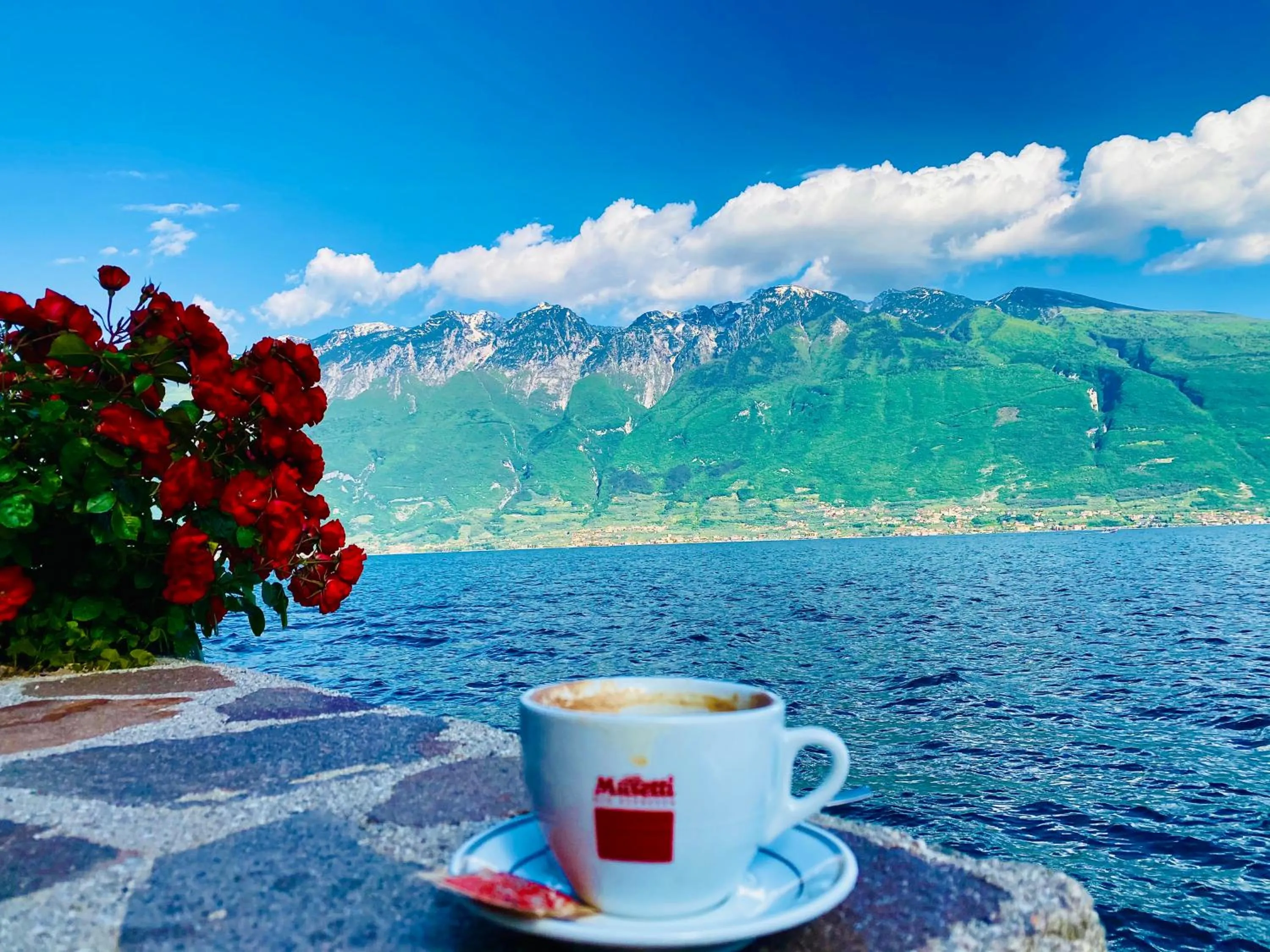 Coffee/tea facilities in Hotel Forbisicle