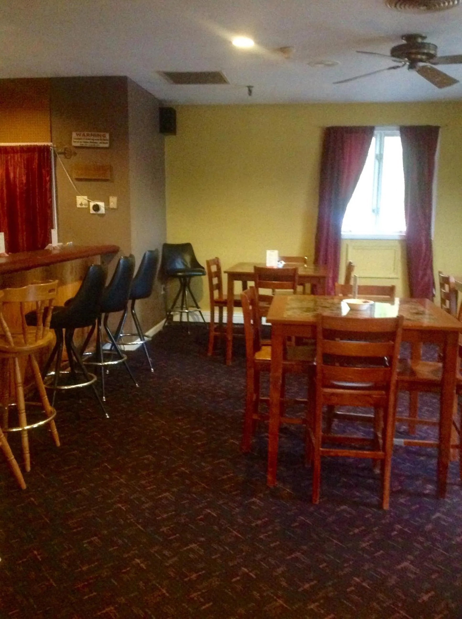 Restaurant/places to eat in Hotel Terrace