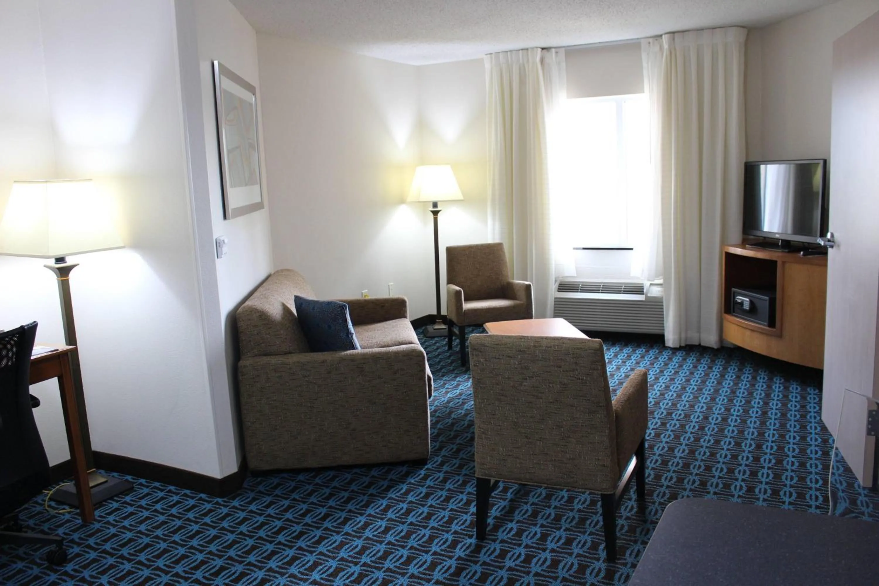 Photo of the whole room in Fairfield Inn & Suites Kansas City Liberty