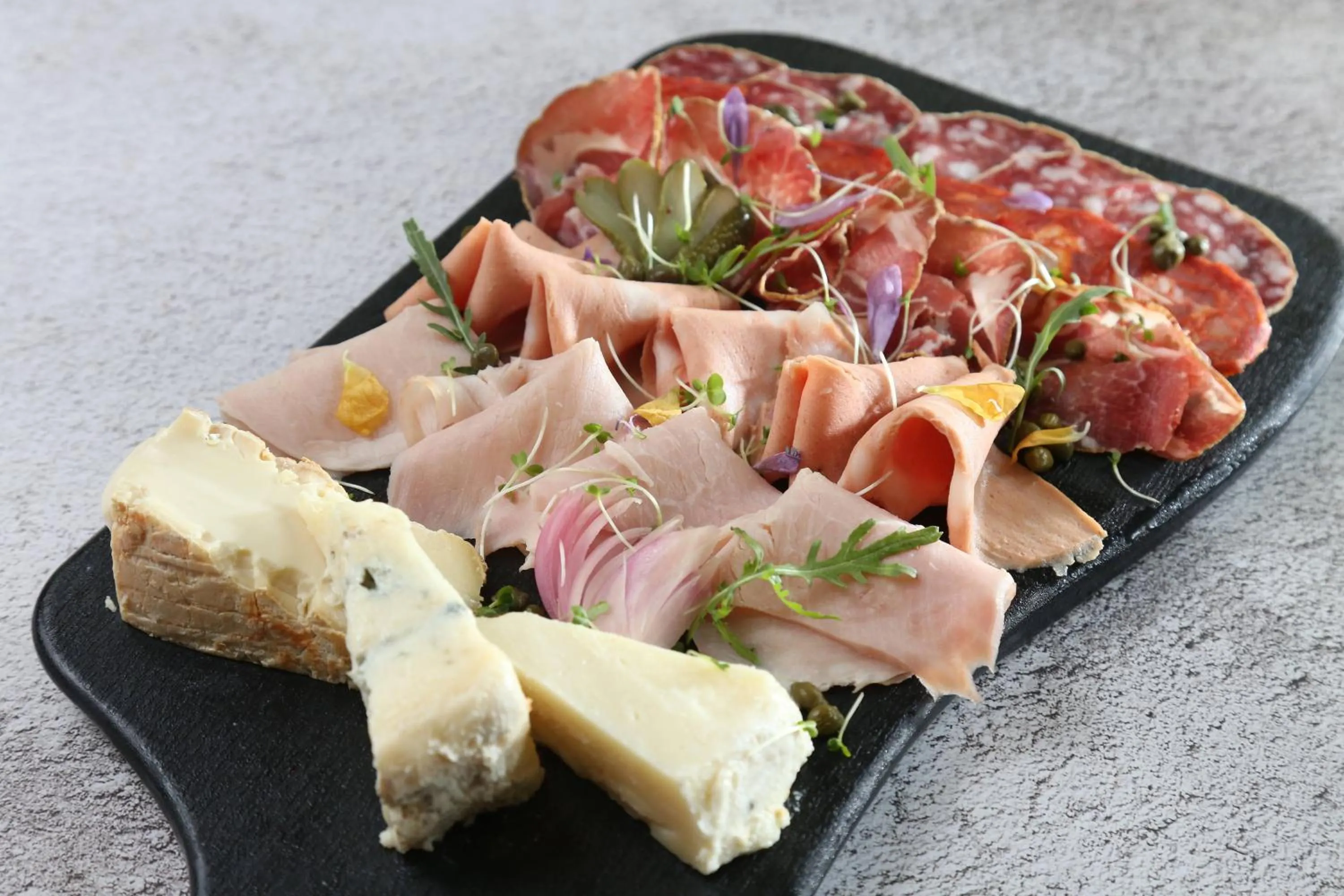 Restaurant/places to eat in Palace Gate Hotel & Resort by EHM