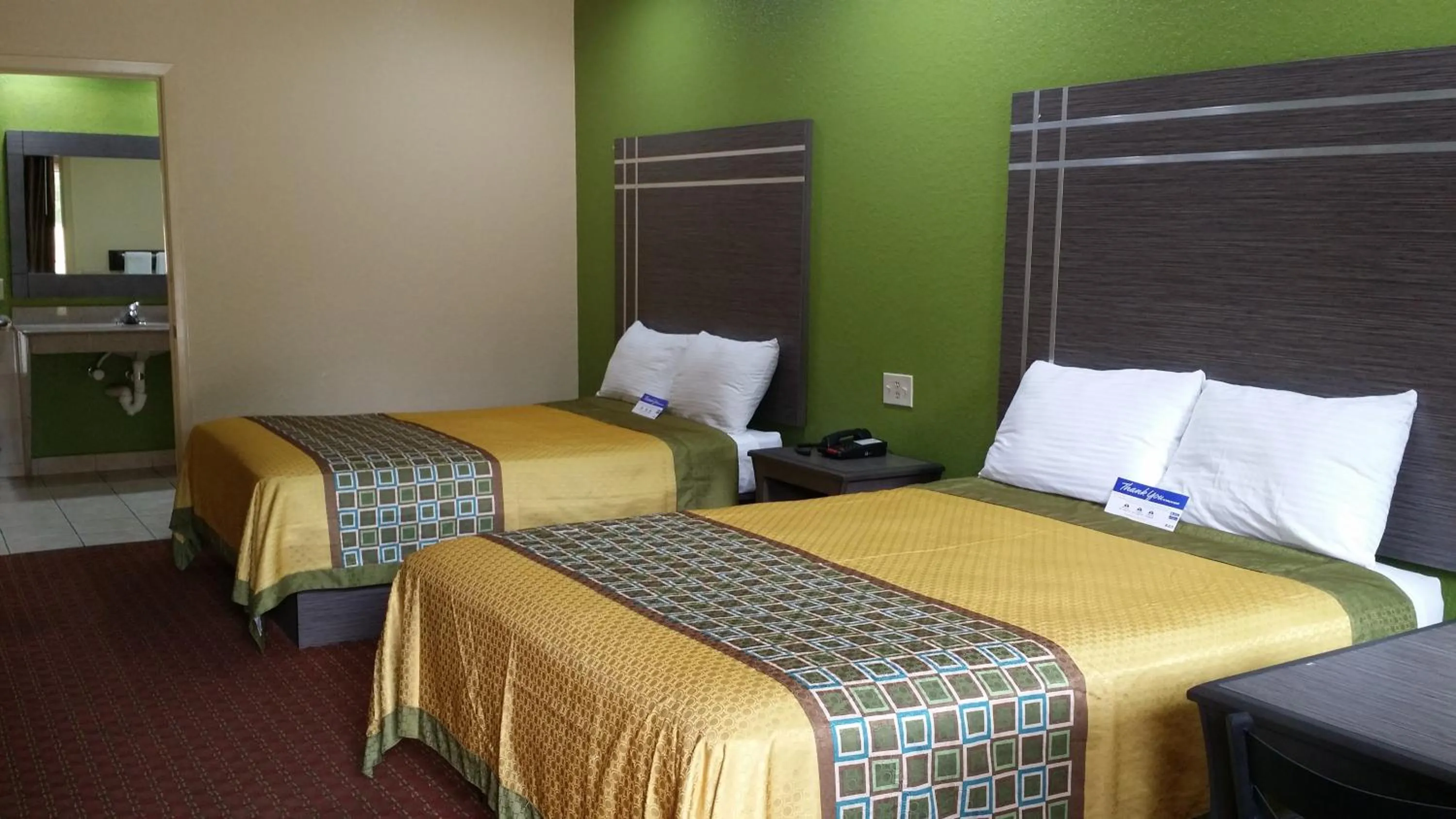 Photo of the whole room, Bed in Americas Best Value Inn & Suites Northeast Houston