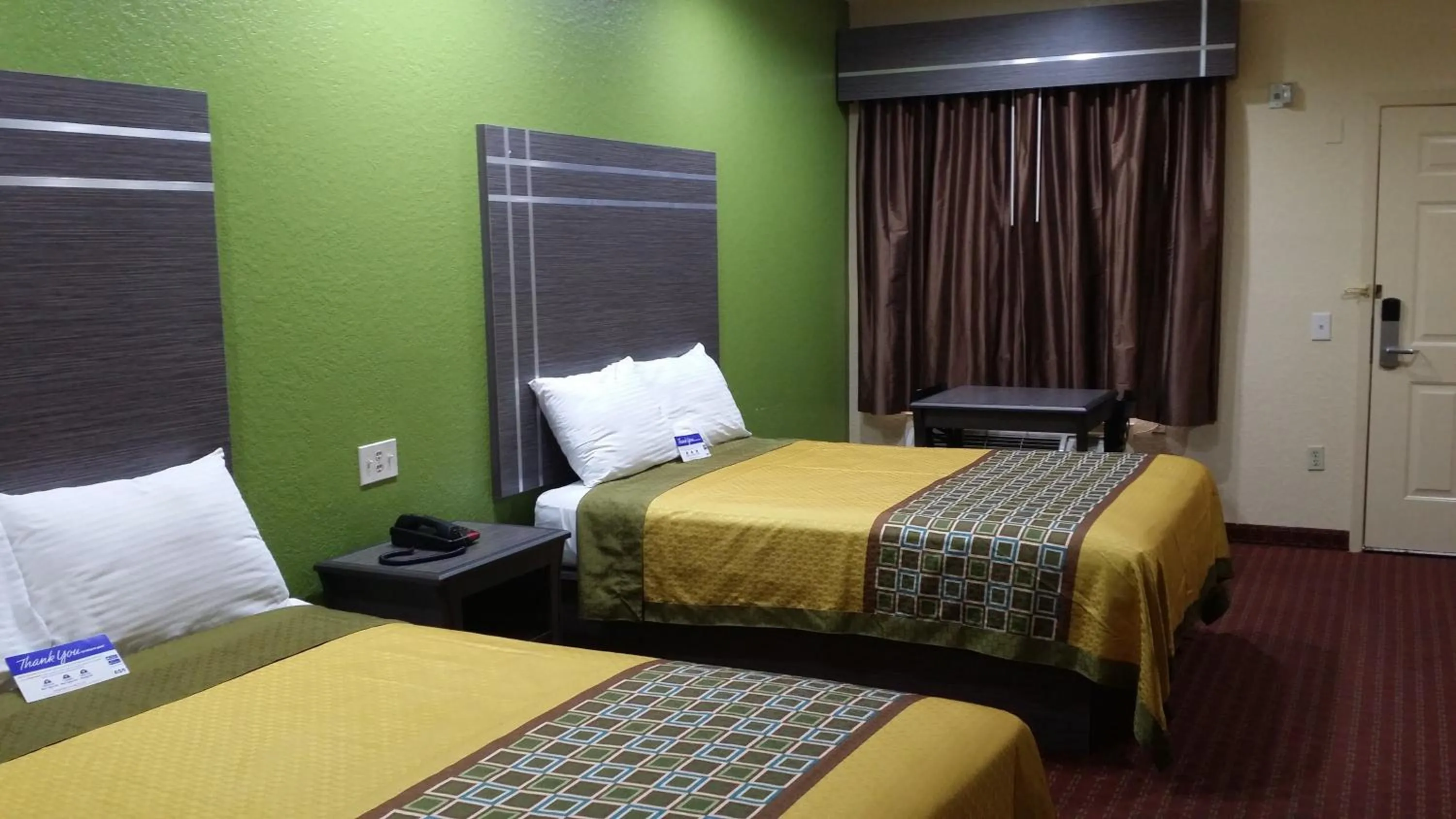 Photo of the whole room, Bed in Americas Best Value Inn & Suites Northeast Houston