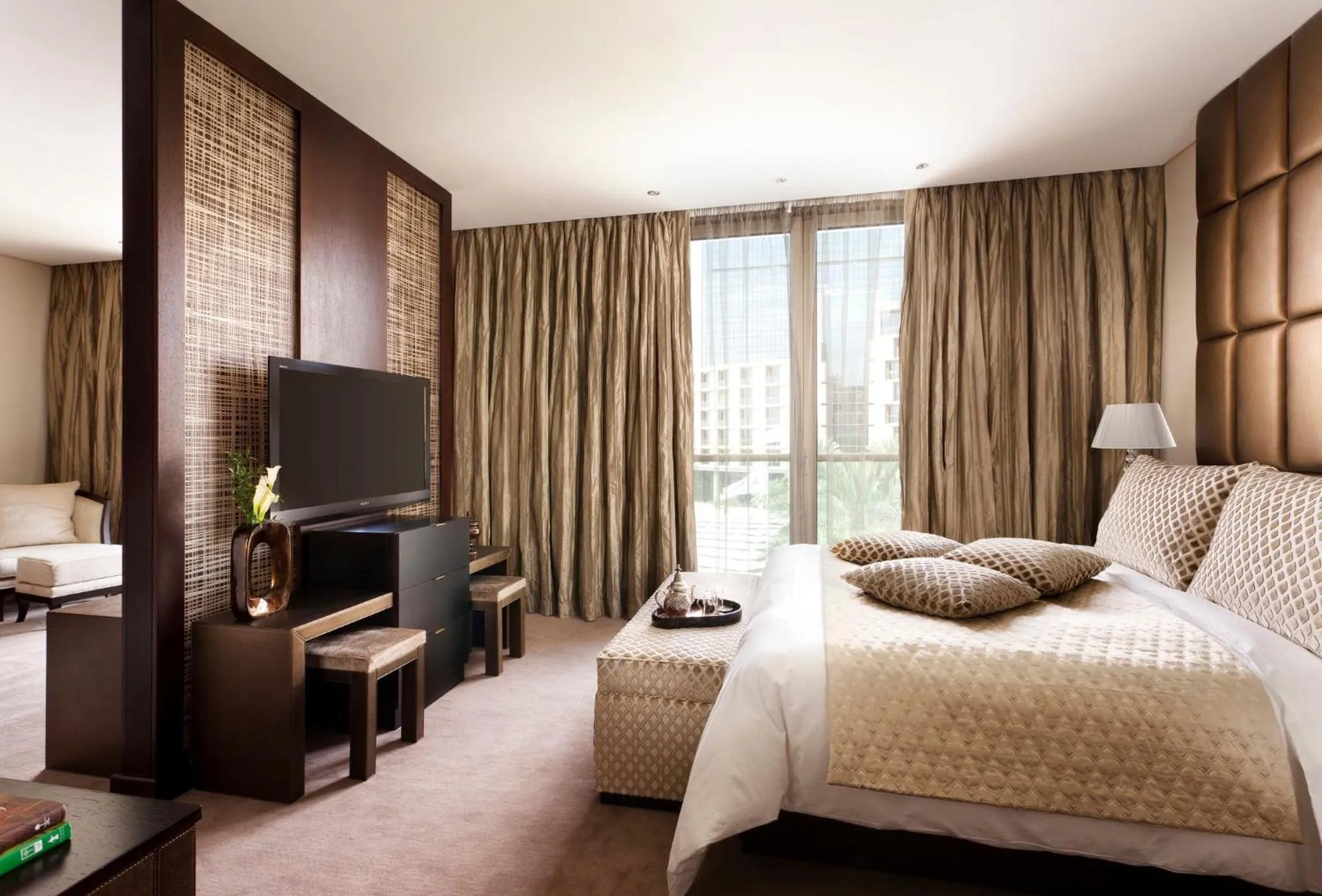 Photo of the whole room, Bed in Mandarin Oriental Al Faisaliah, Riyadh