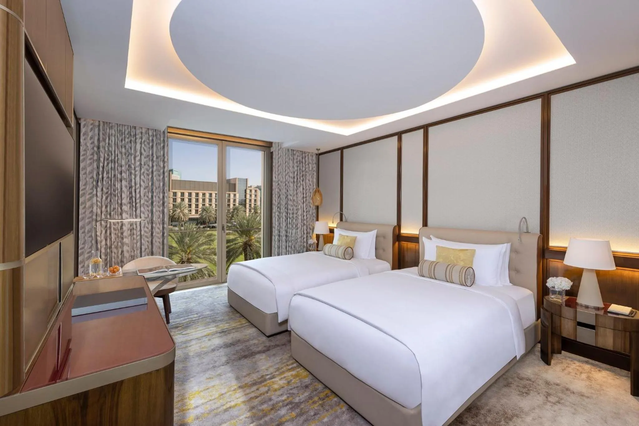 Photo of the whole room, Bed in Mandarin Oriental Al Faisaliah, Riyadh
