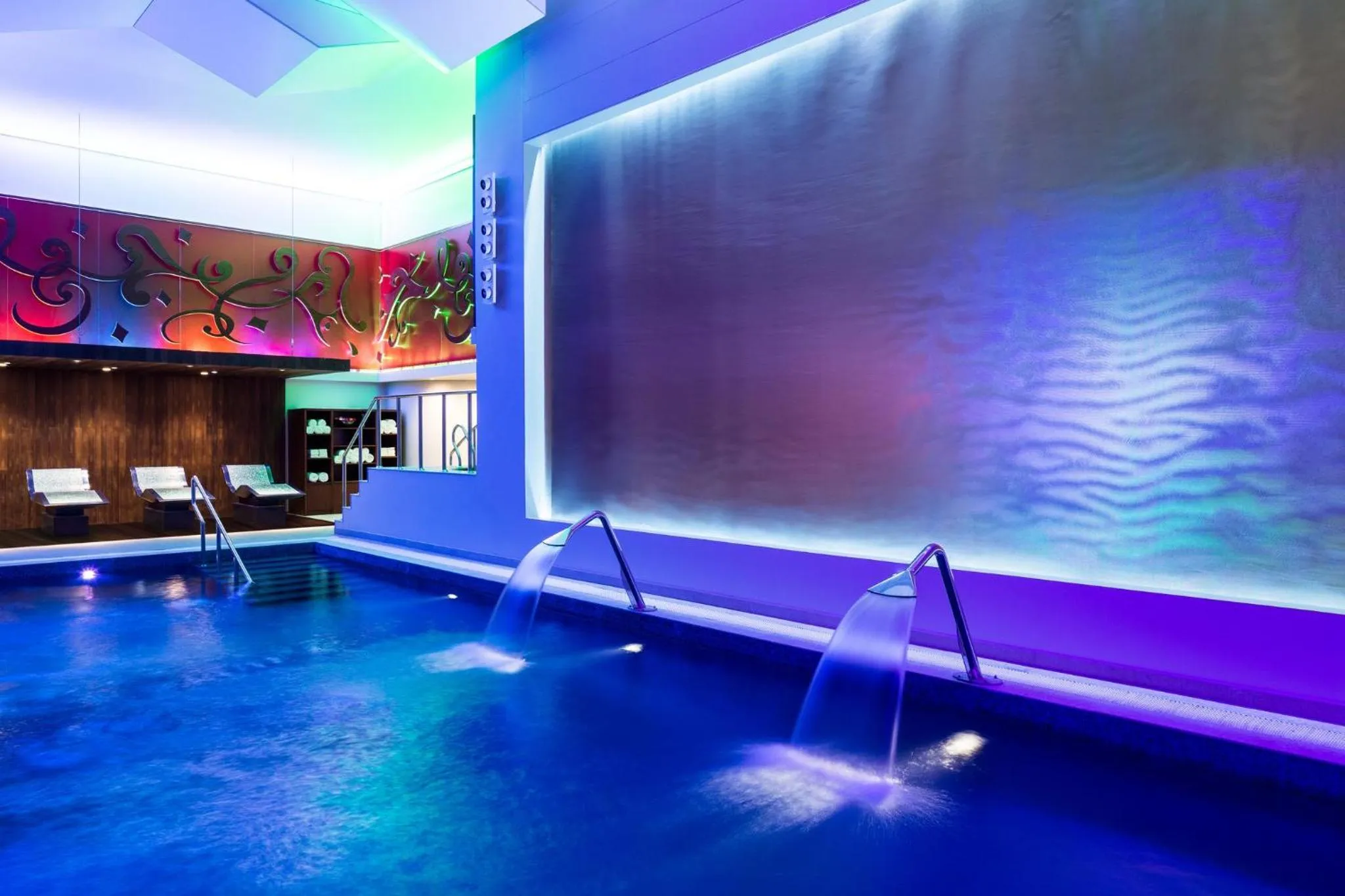 Swimming pool in Mandarin Oriental Al Faisaliah, Riyadh