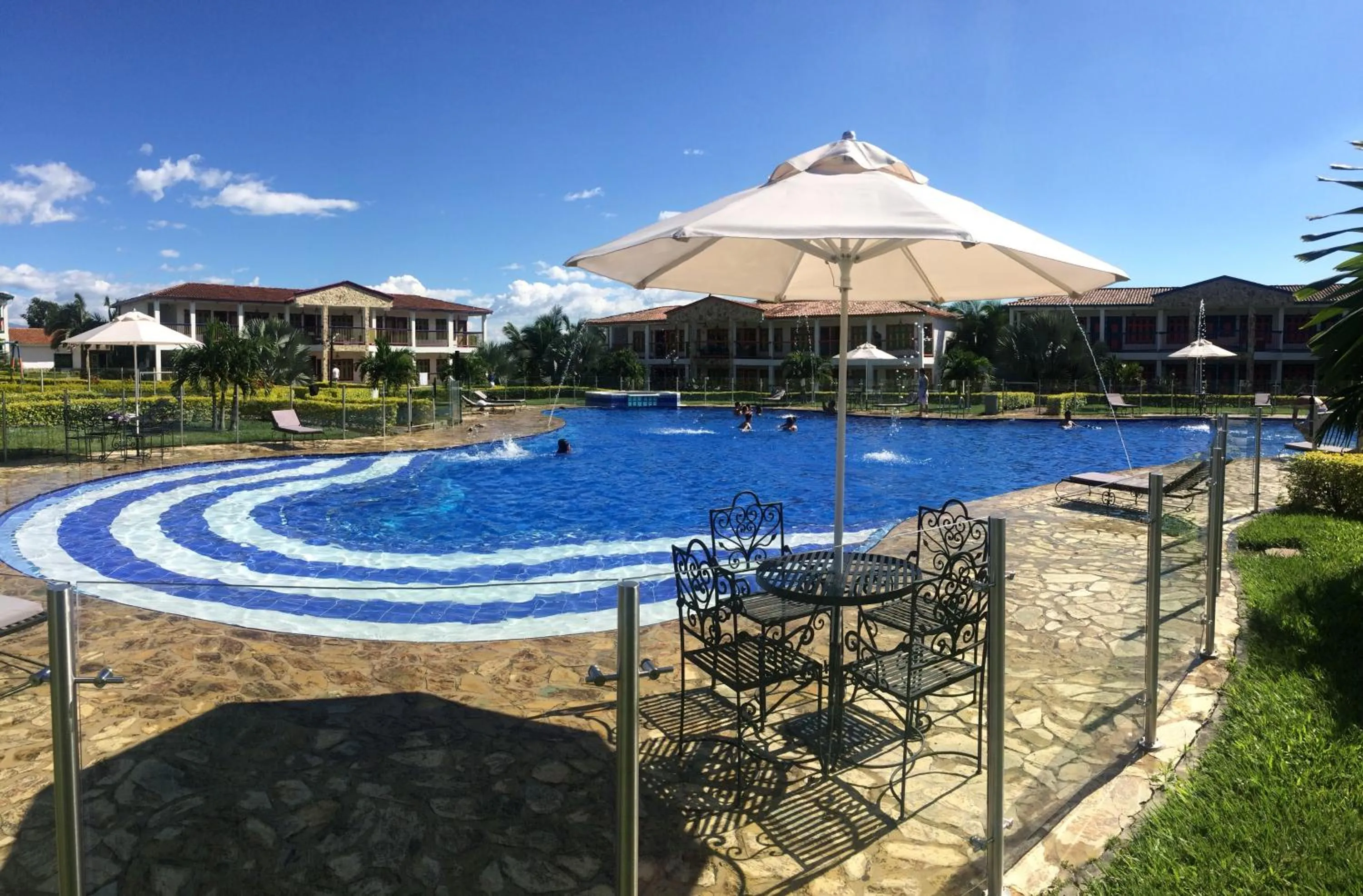 Pool view in Hotel Campestre Cafe Cafe
