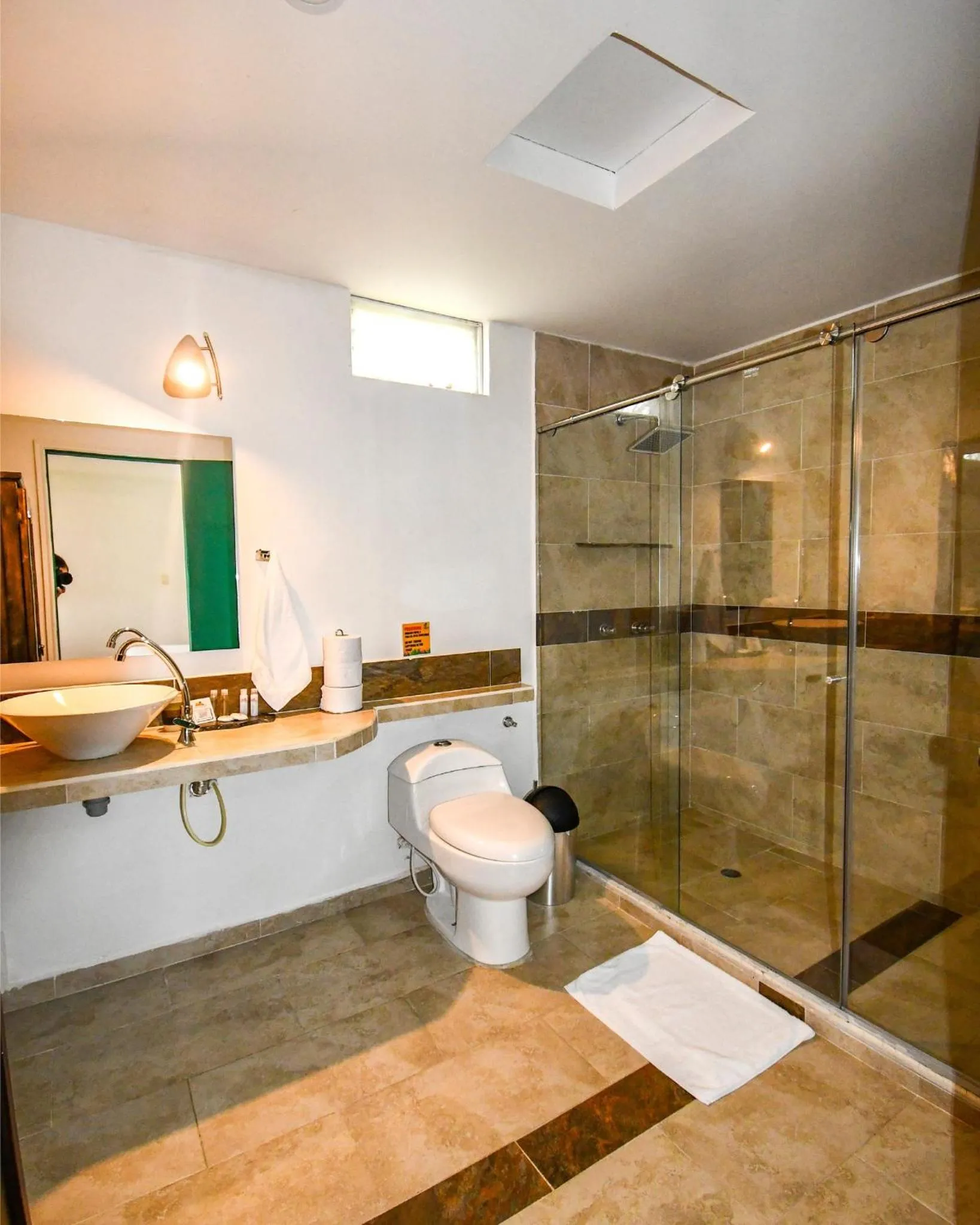 Toilet in Hotel Campestre Cafe Cafe