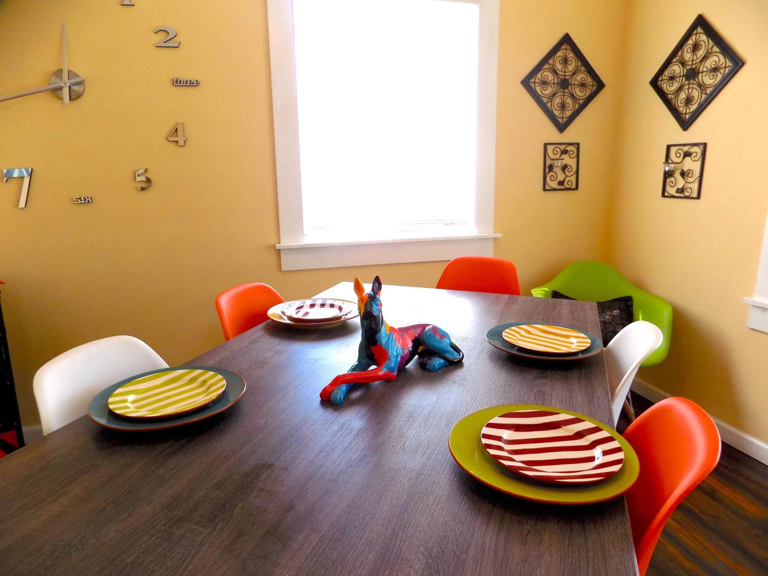 Living room in Casa California - Backyard, BBQ, Firepit & Near Beaches