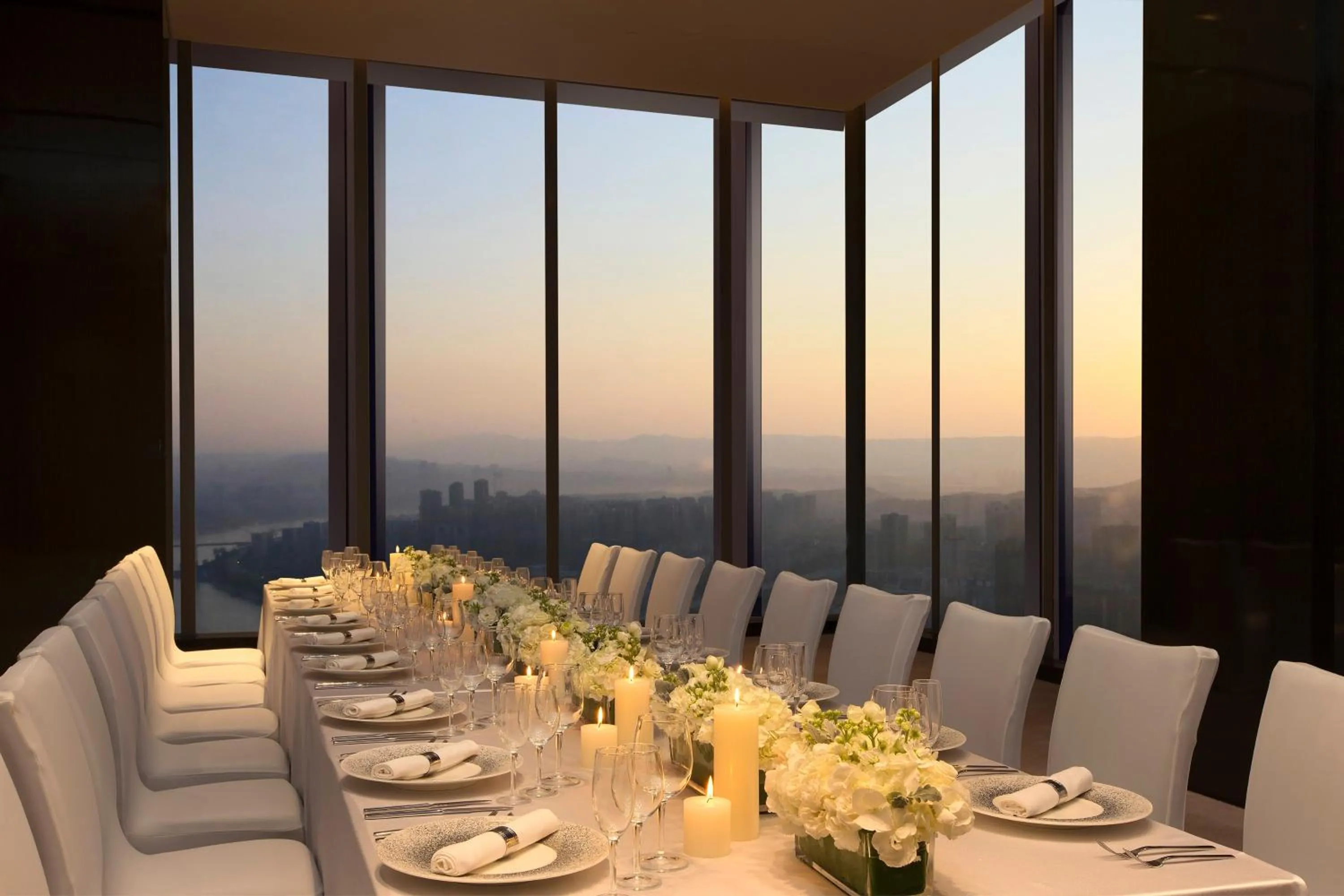 Restaurant/places to eat in Niccolo Chongqing