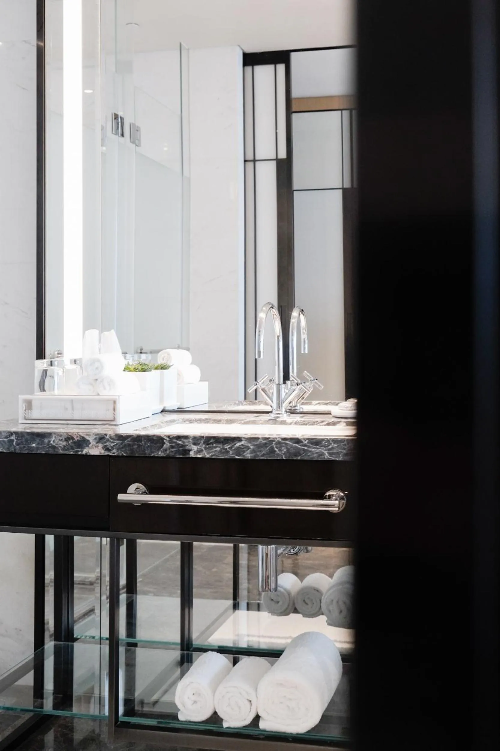 Toilet in Niccolo Chongqing