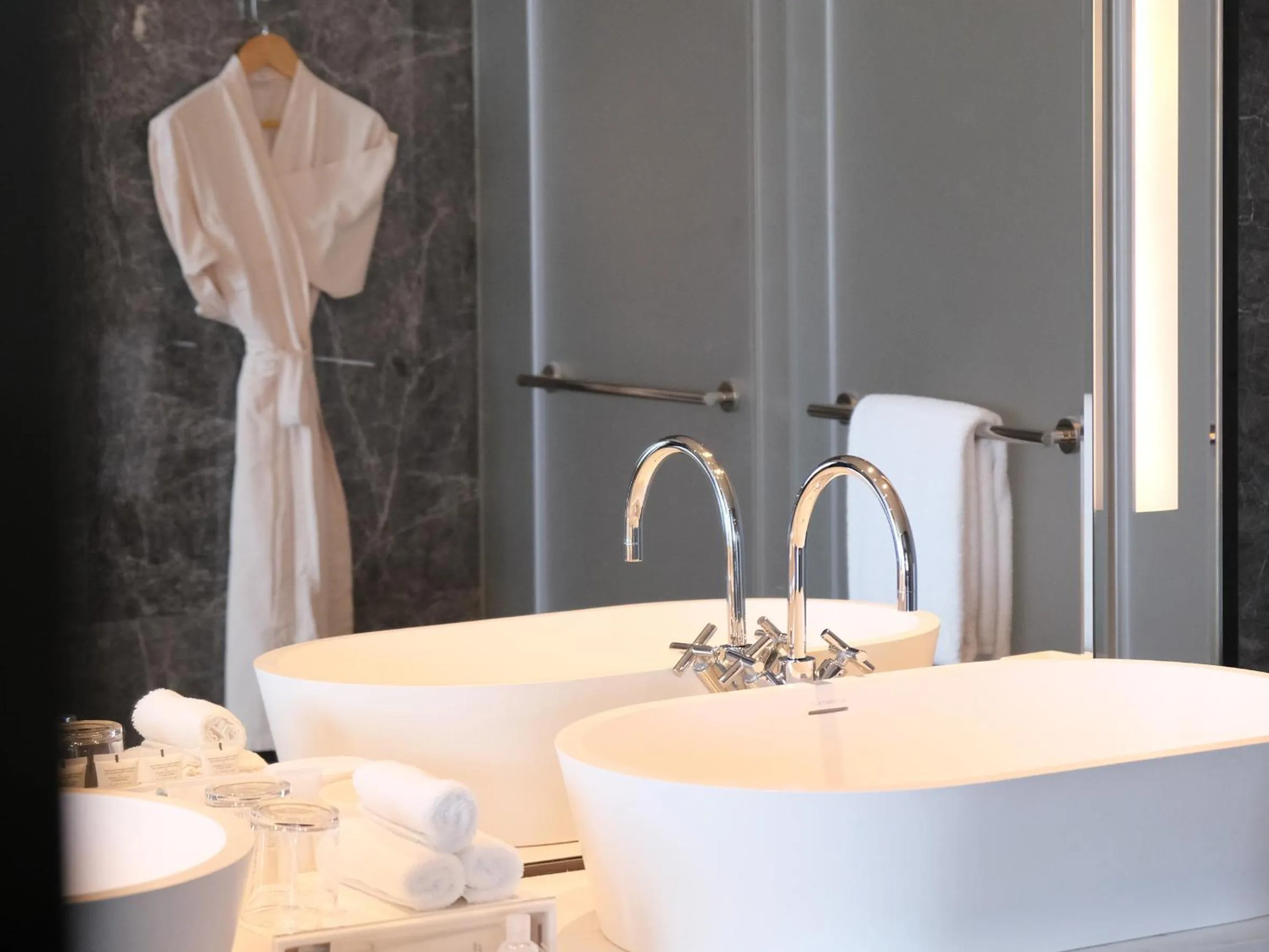 Toilet in Niccolo Chongqing