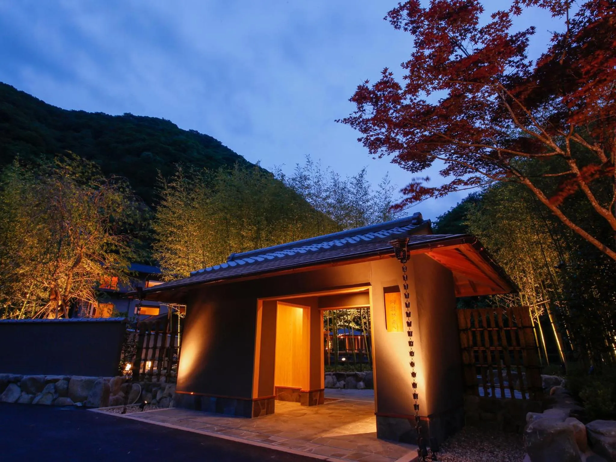 Facade/entrance in Asan Kotonami