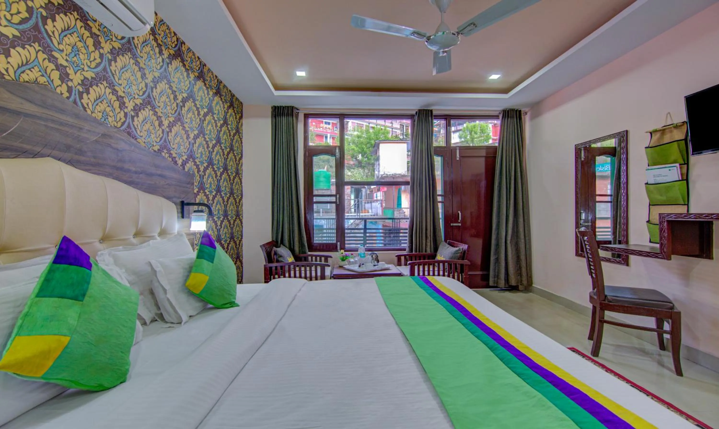 Bedroom, Bed in Treebo Roshan House with Valley View