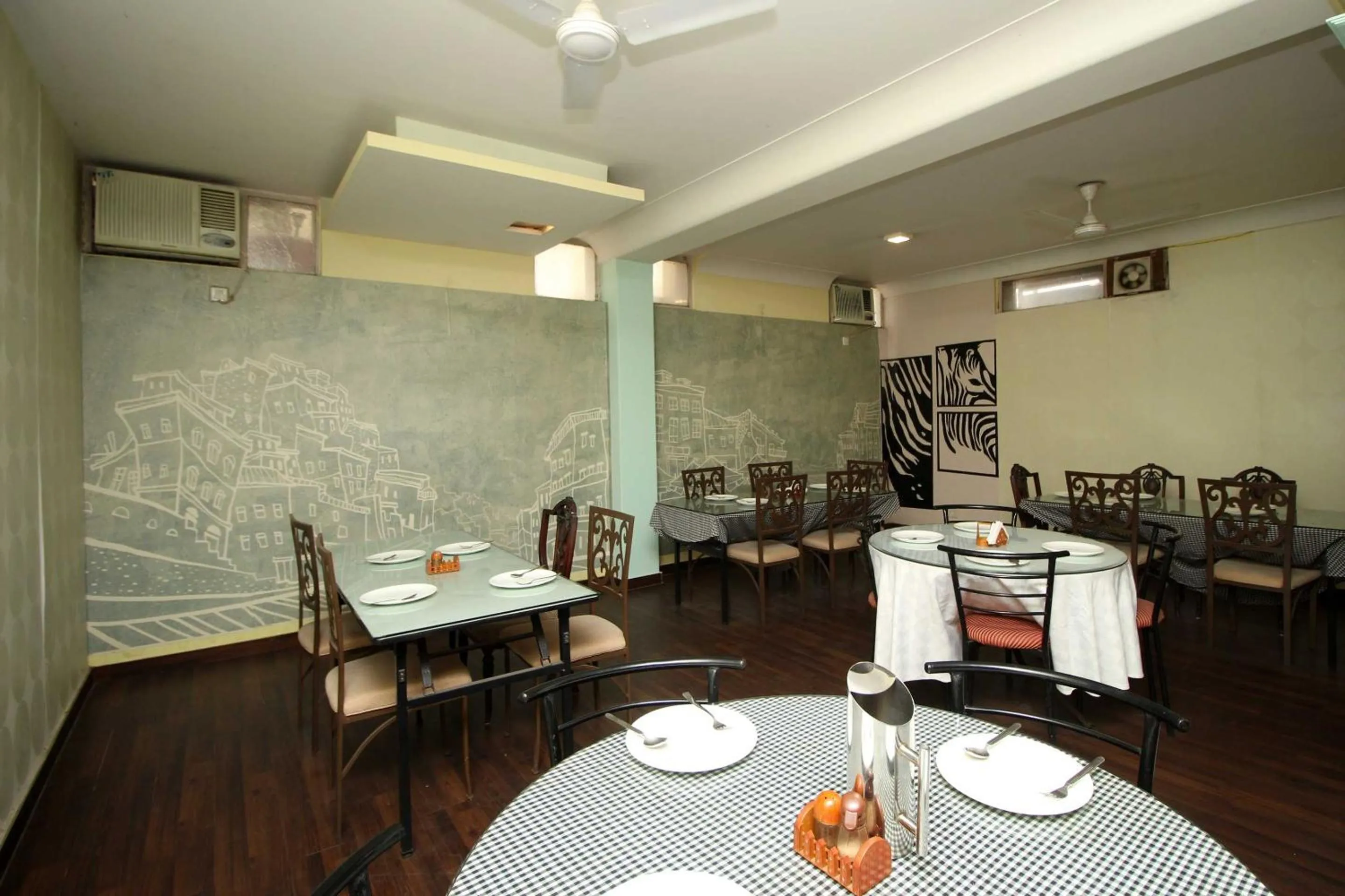 Restaurant/places to eat in Collection O Sakshi