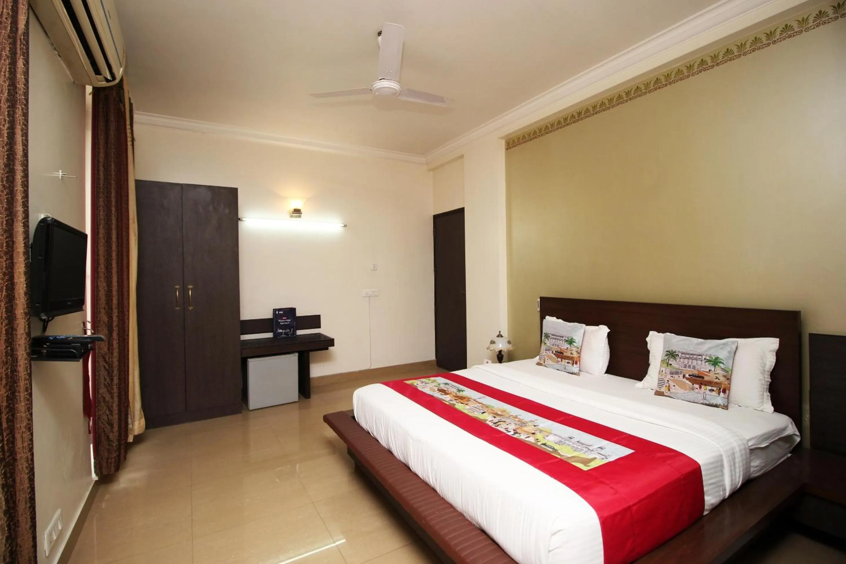 Bedroom, Bed in Collection O Sakshi