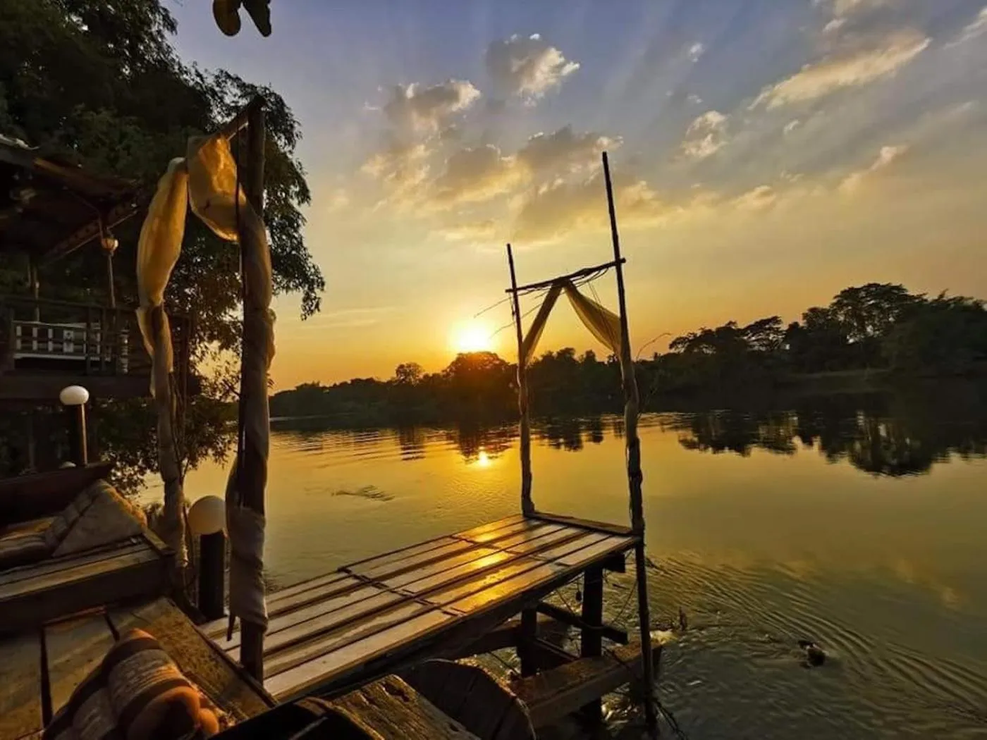 The Antique Riverside Resort