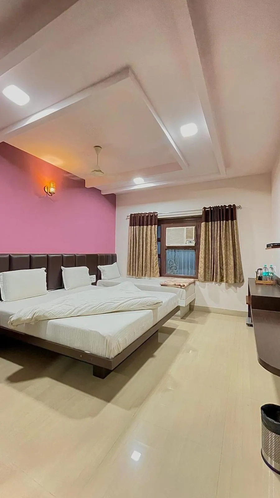 Bedroom, Bed in Hotel Ashapura Palace