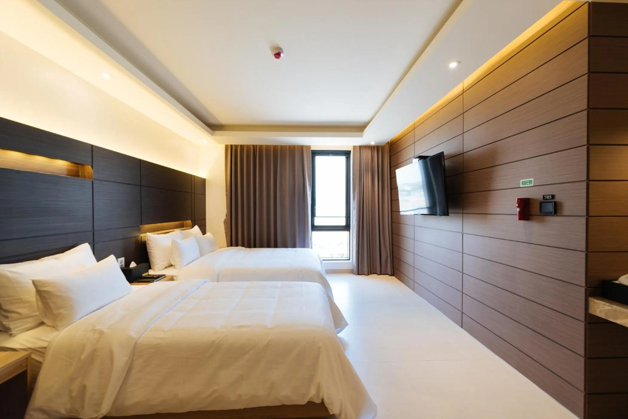 Superior Twin Room in Boutique Hotel XYM Pyeongtaek