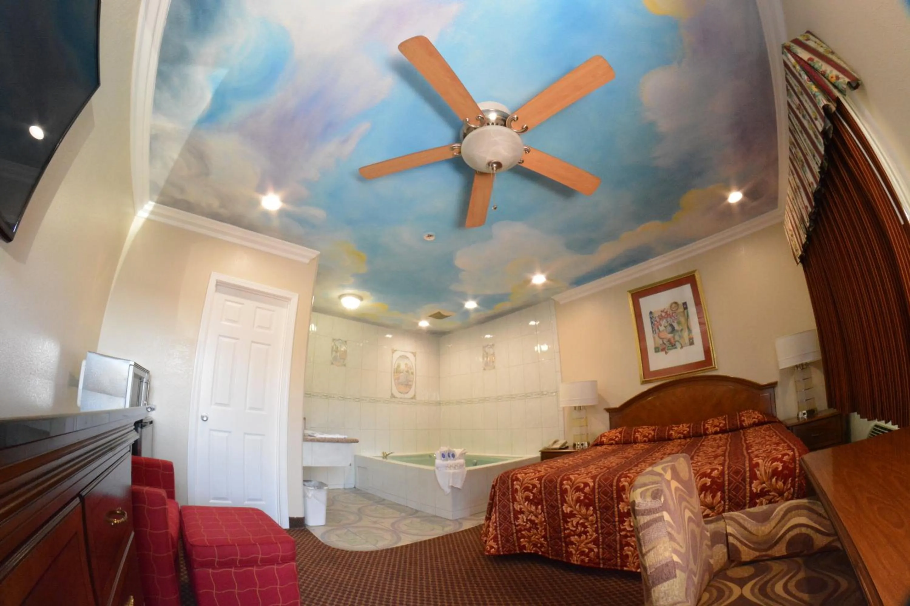 Bedroom, Bed in The Palace Inn