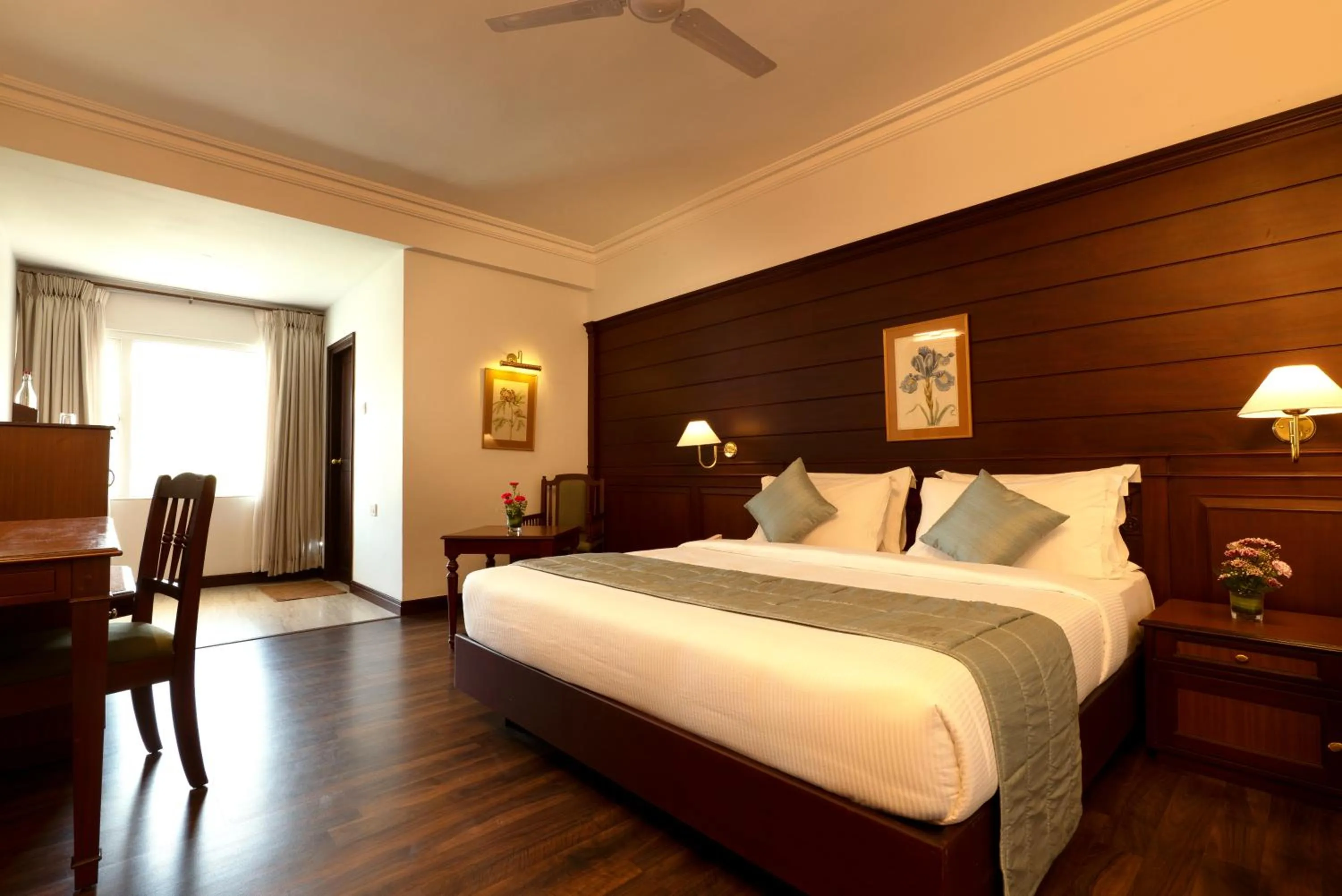 Bedroom, Bed in Issacs Residency