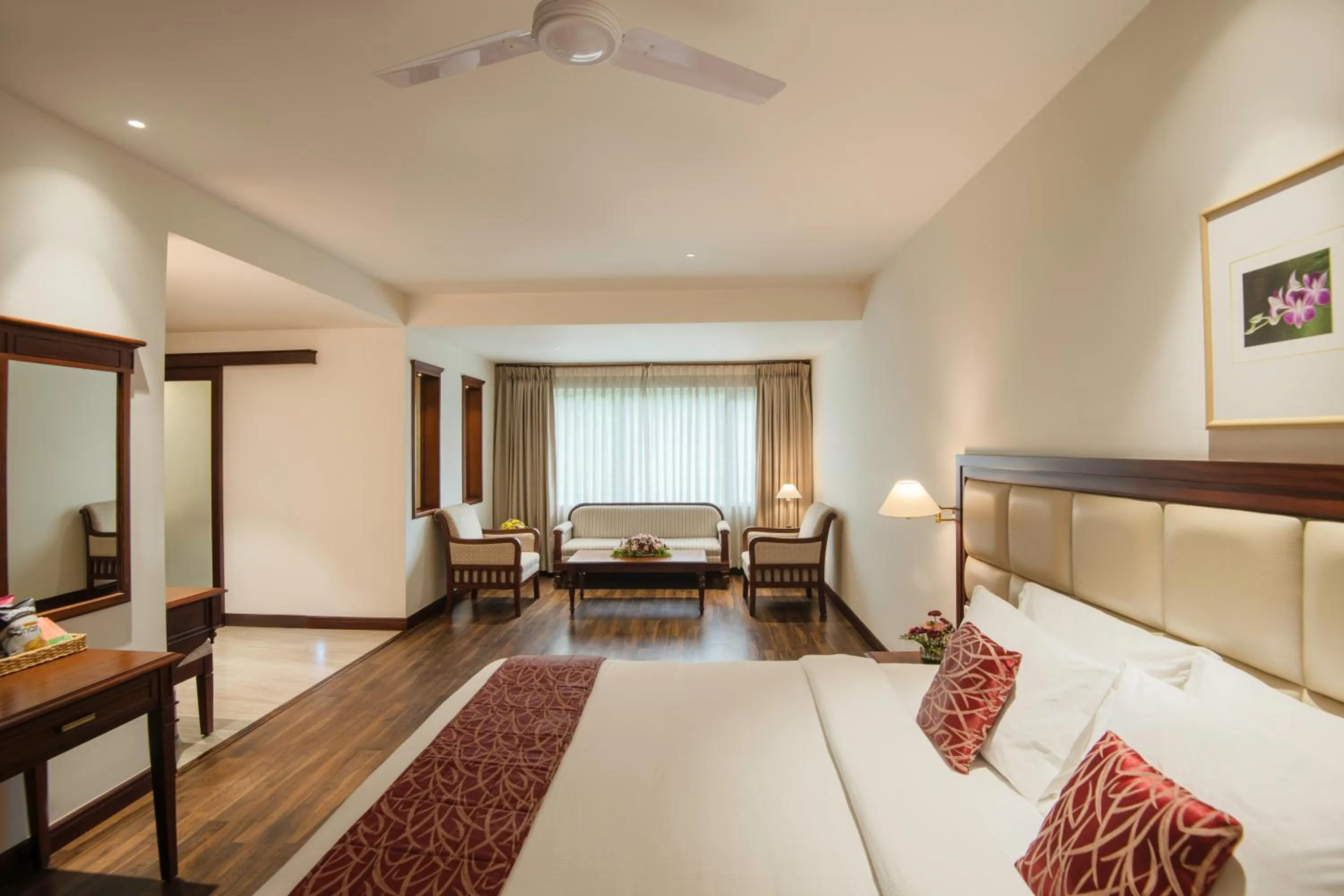 Bedroom, Bed in Issacs Residency