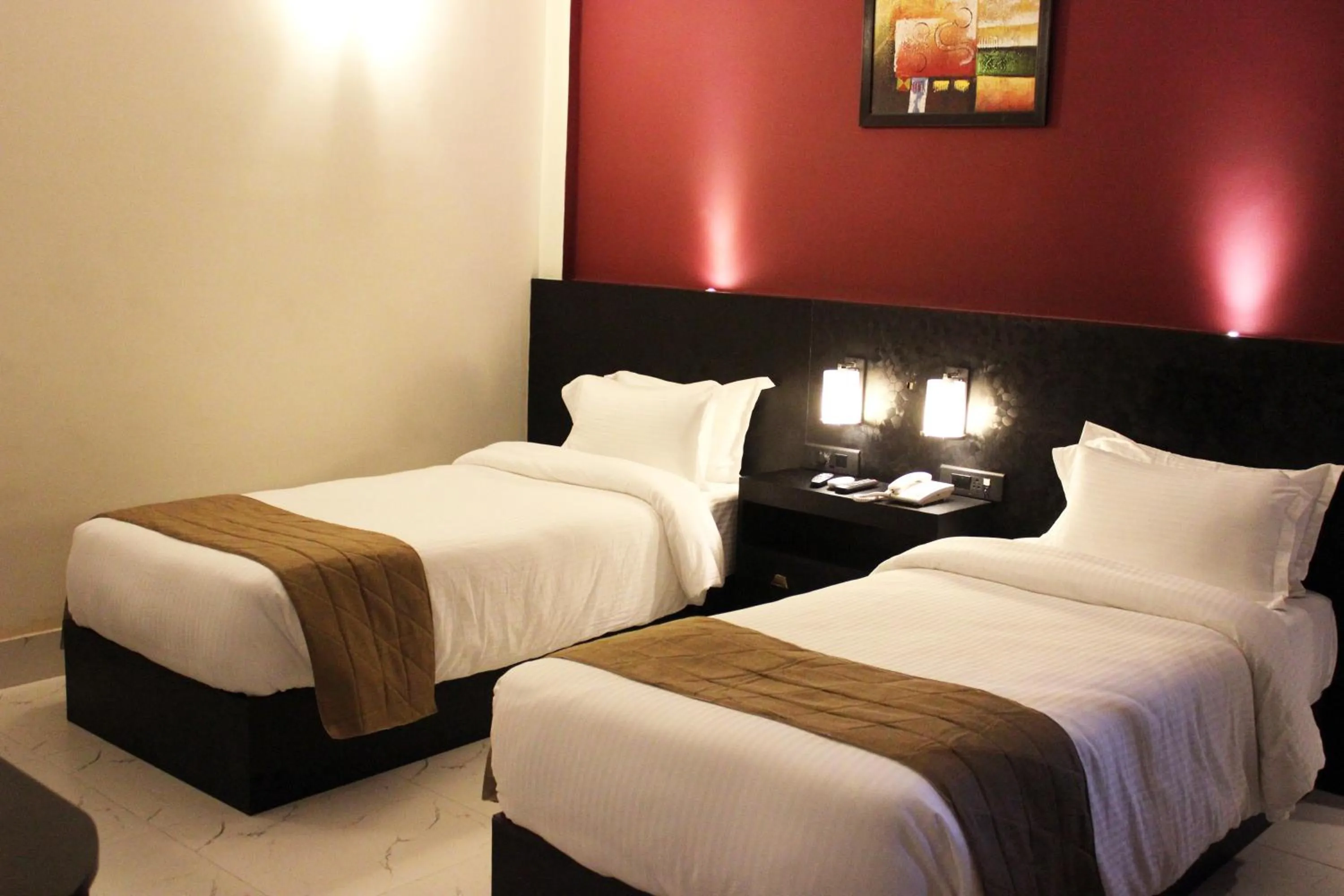 Deluxe Double Room with Two Double Beds - single occupancy - Non Ac in Hotel Grand Tizu