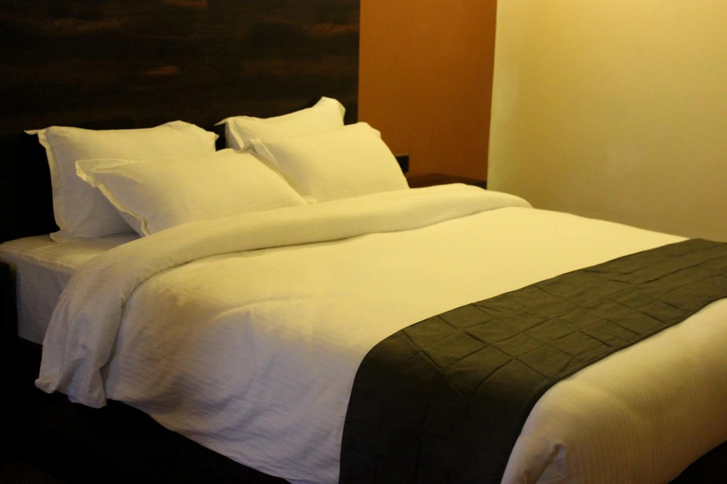 Junior Suite with Balcony in Hotel Grand Tizu