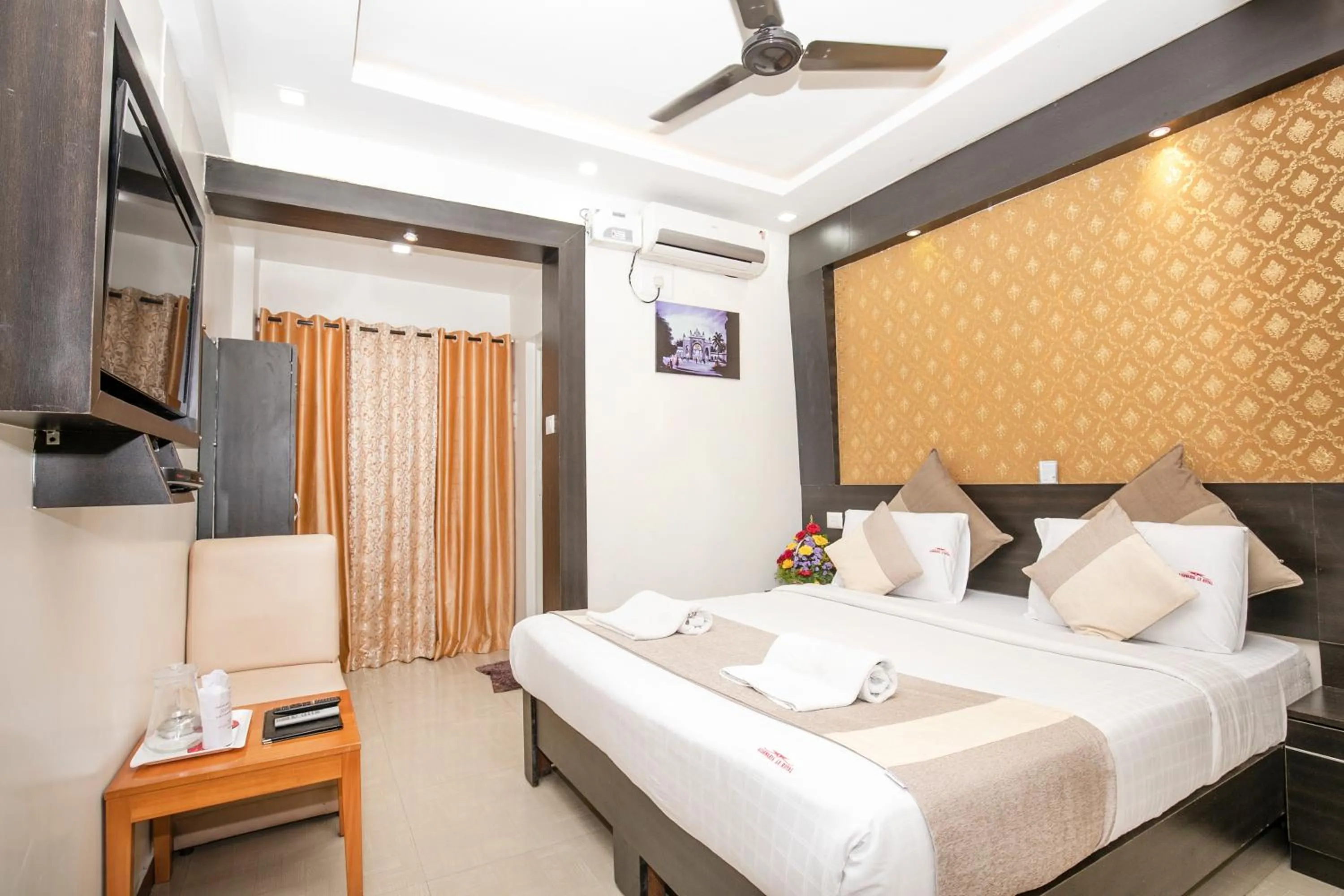 Bed in Aishwarya Le Royal