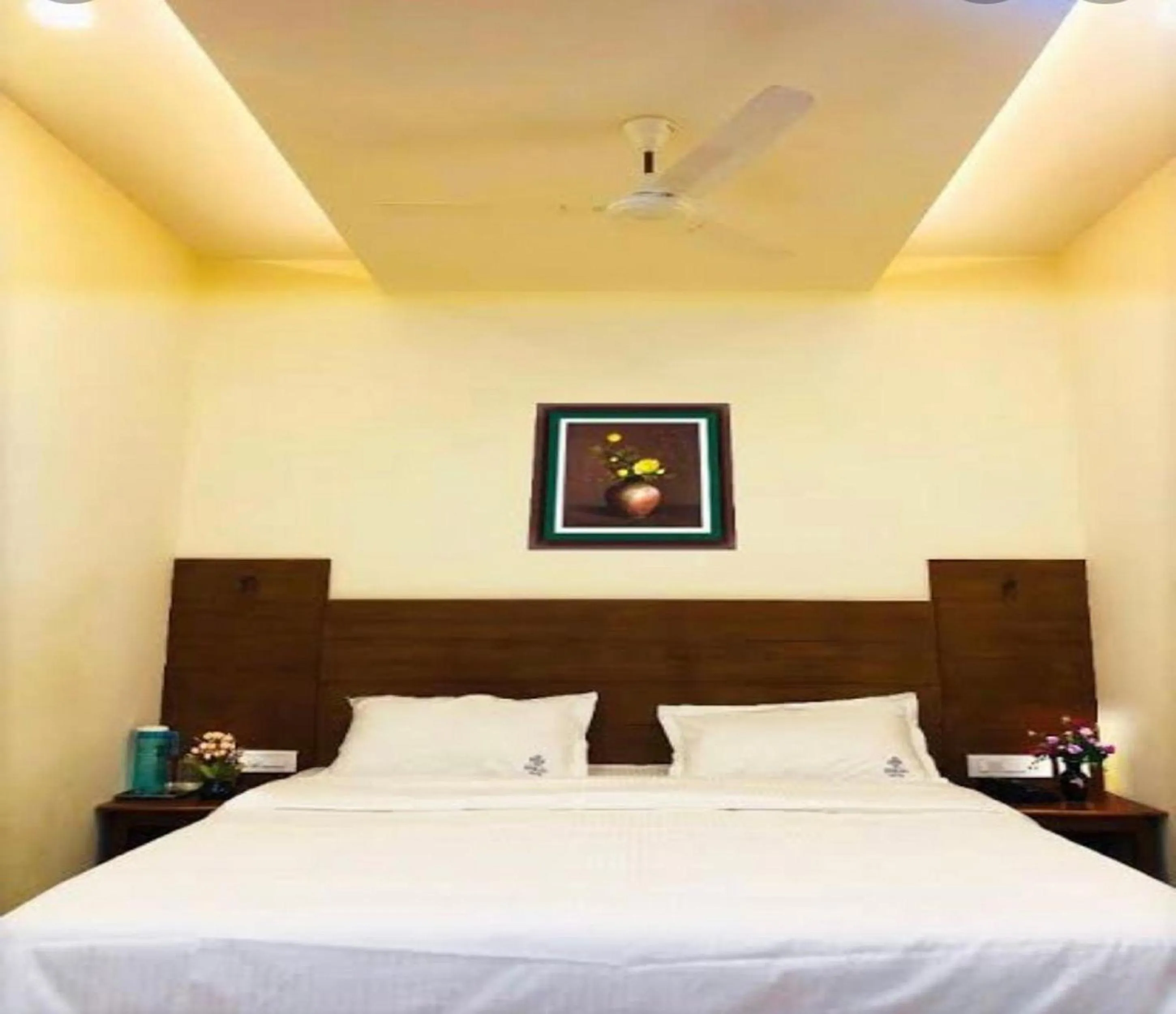 Bedroom, Bed in Shivalaya hotel