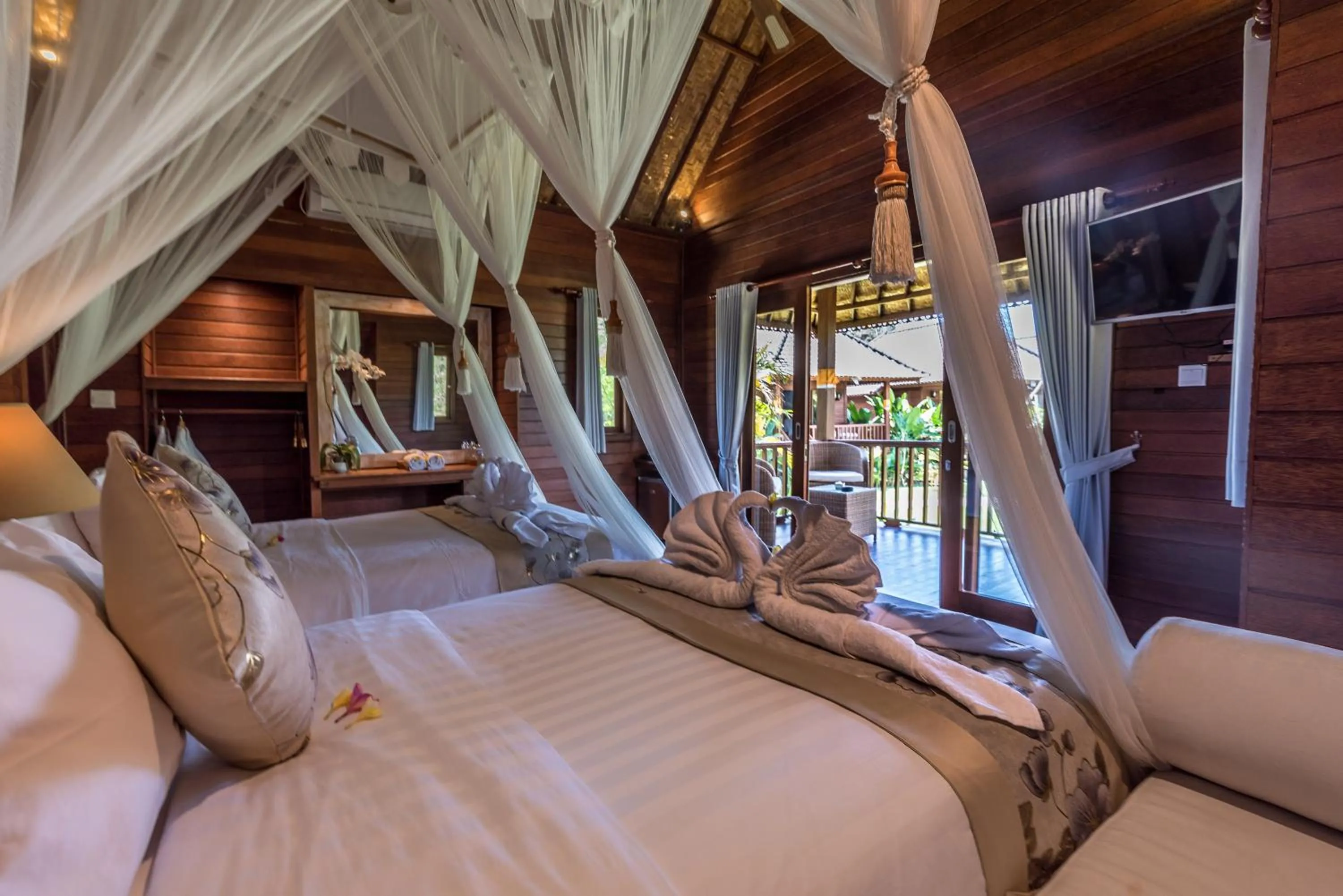 Property building, Bed in Royal Retreat Villa's Lembongan