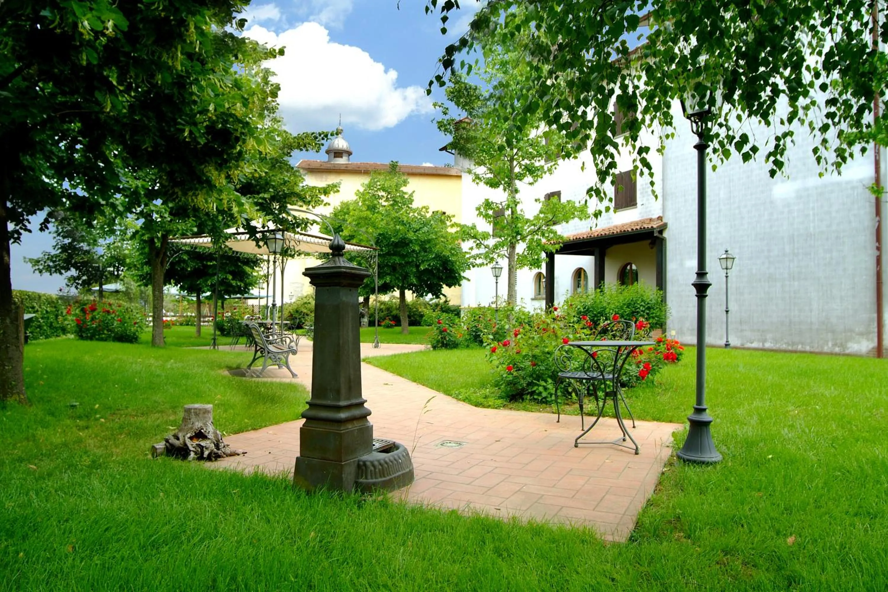 Property building in Albergo Sapori