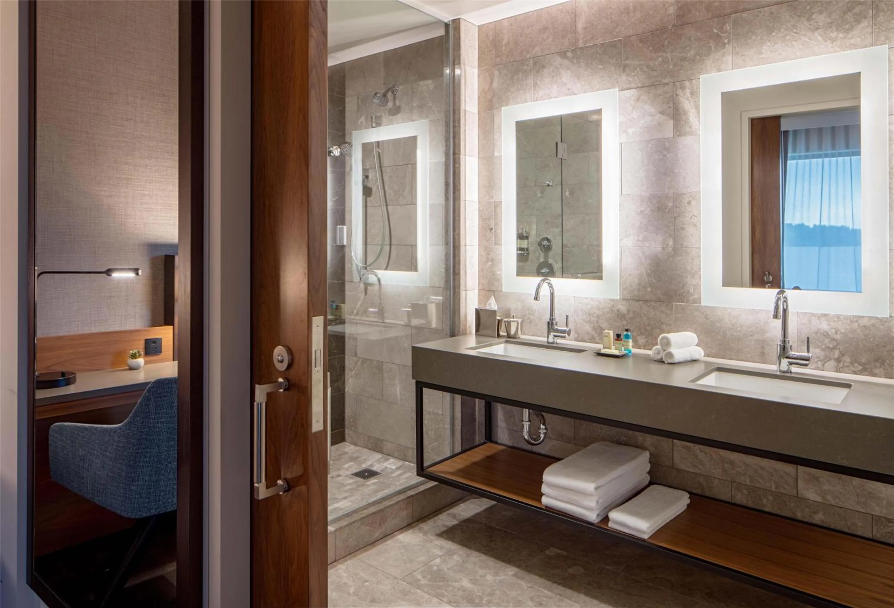 Bathroom in Hyatt Regency Lake Washington at Seattle's Southport