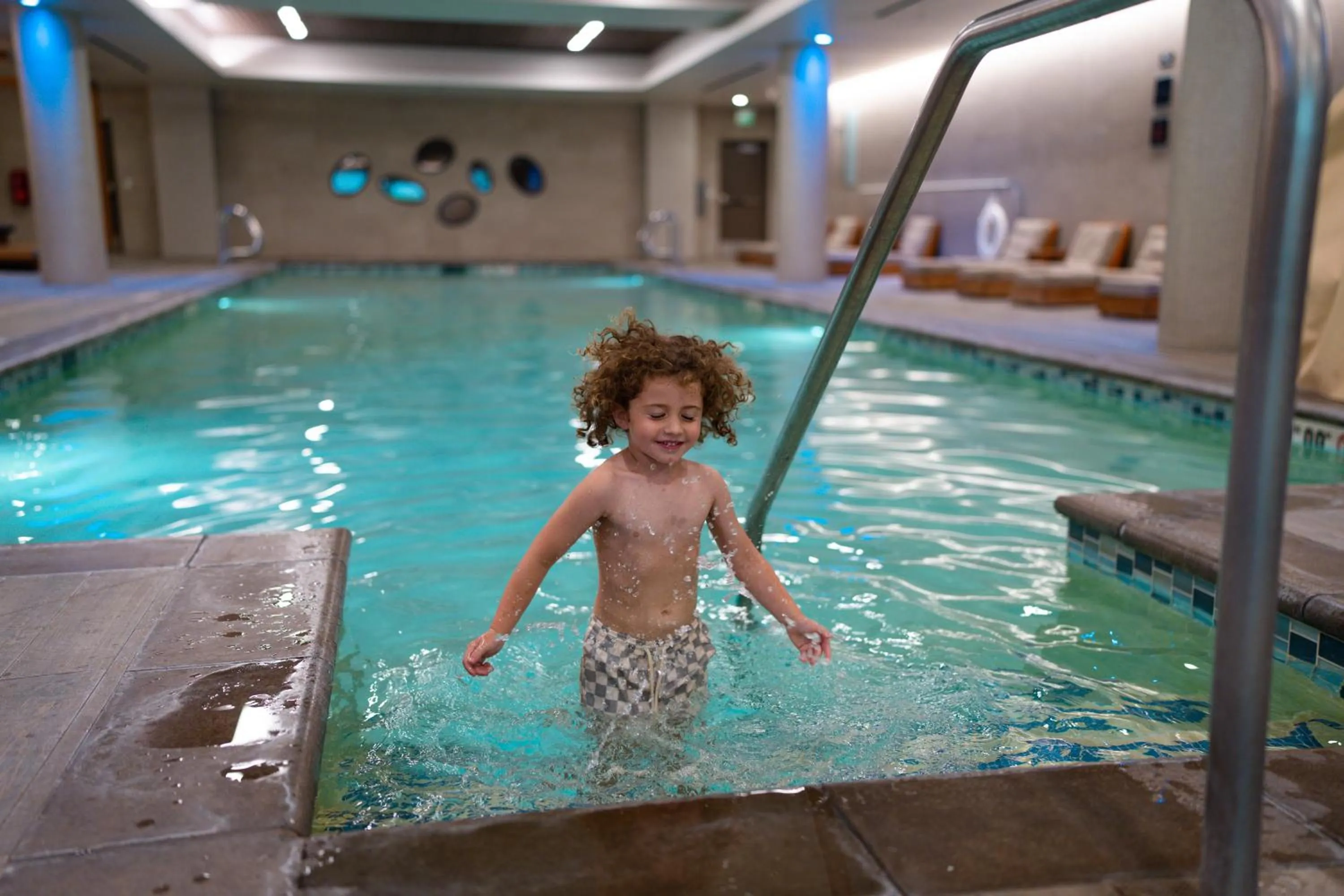 Swimming pool in Hyatt Regency Lake Washington at Seattle's Southport