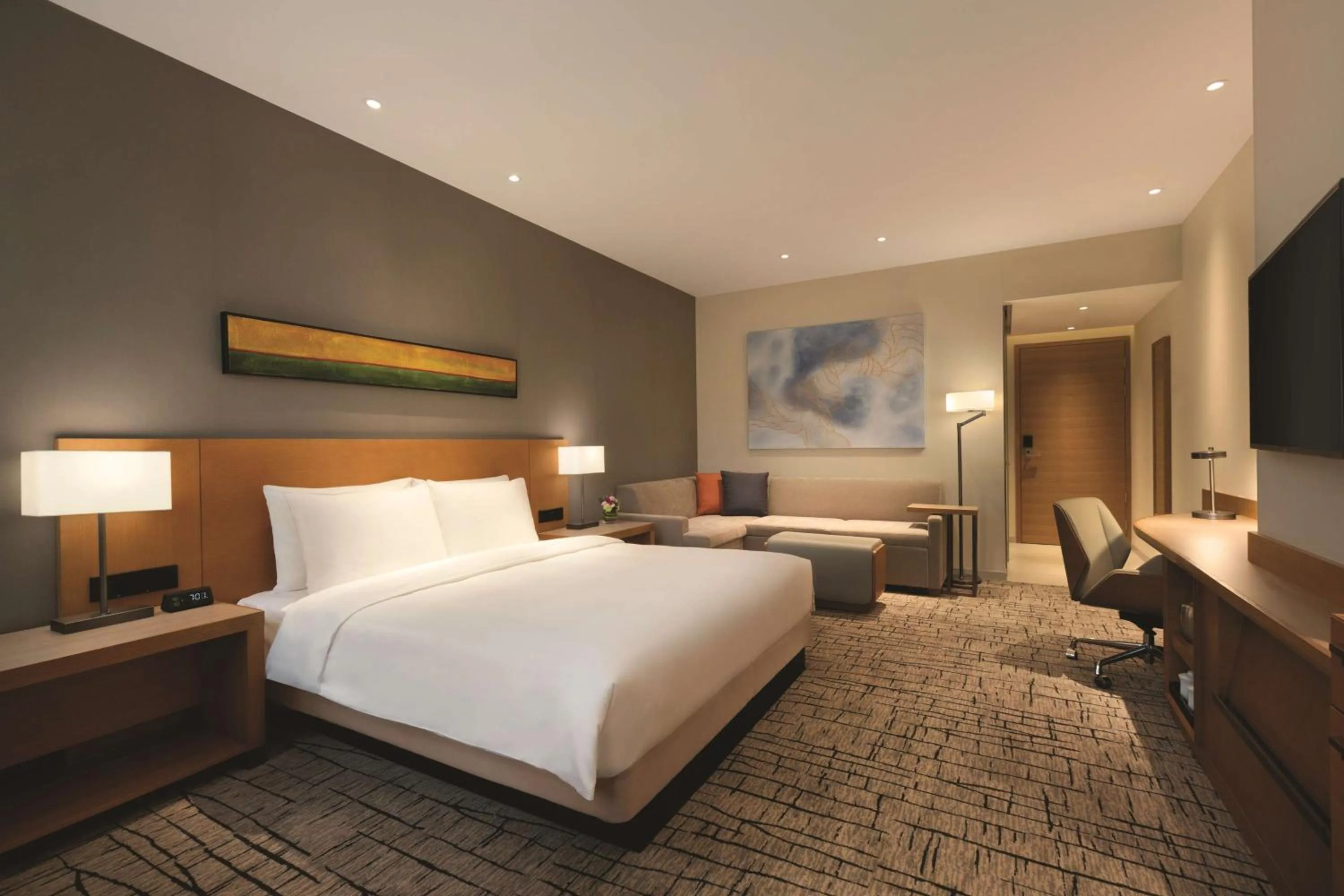 Photo of the whole room, Bed in Hyatt Place Yinchuan Yuecaicheng