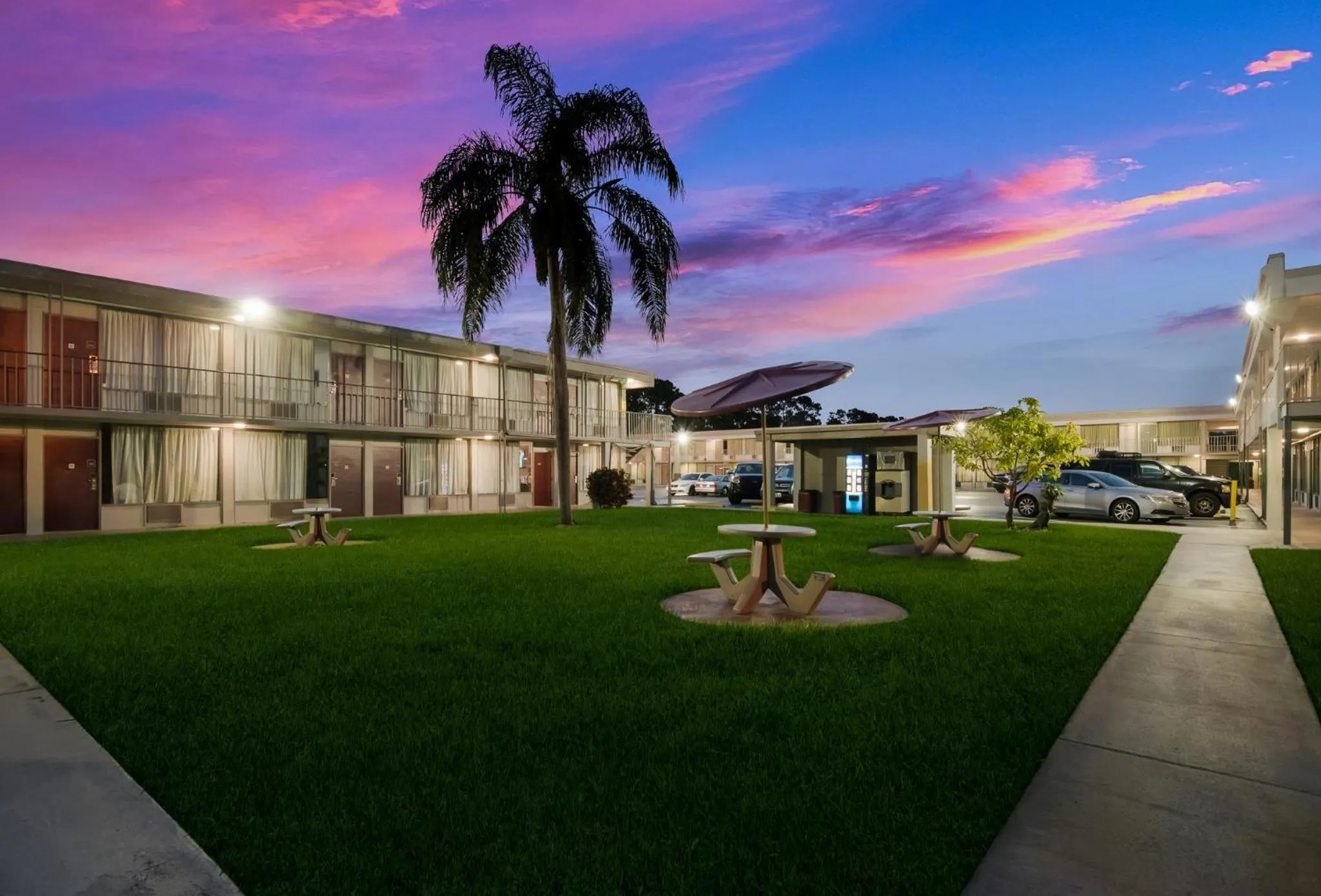 Property building in Red Roof Inn Vero Beach - I-95