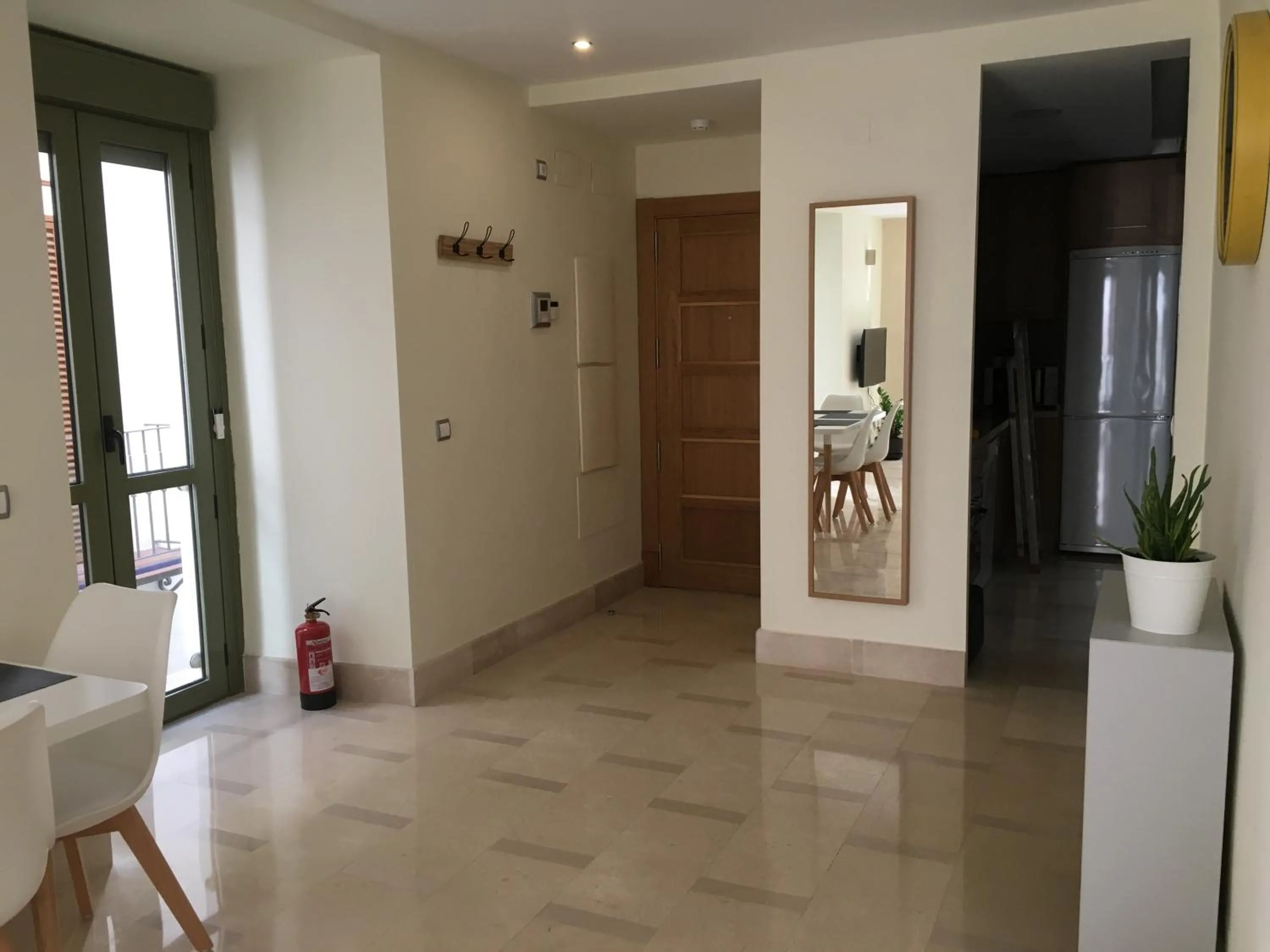 Area and facilities in 1E Azofaifo St Apartment