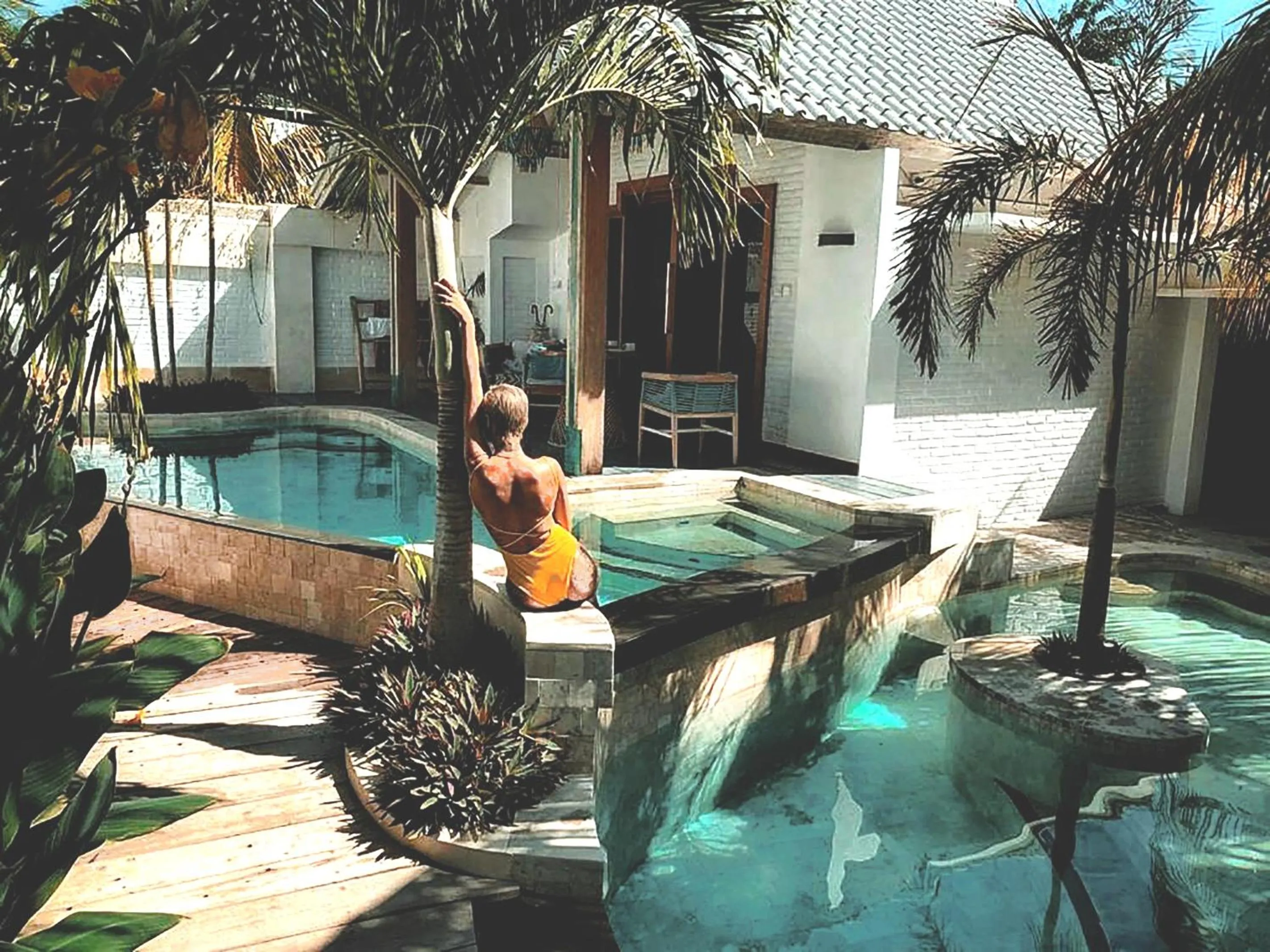 Swimming pool in The White Key Luxury Villas