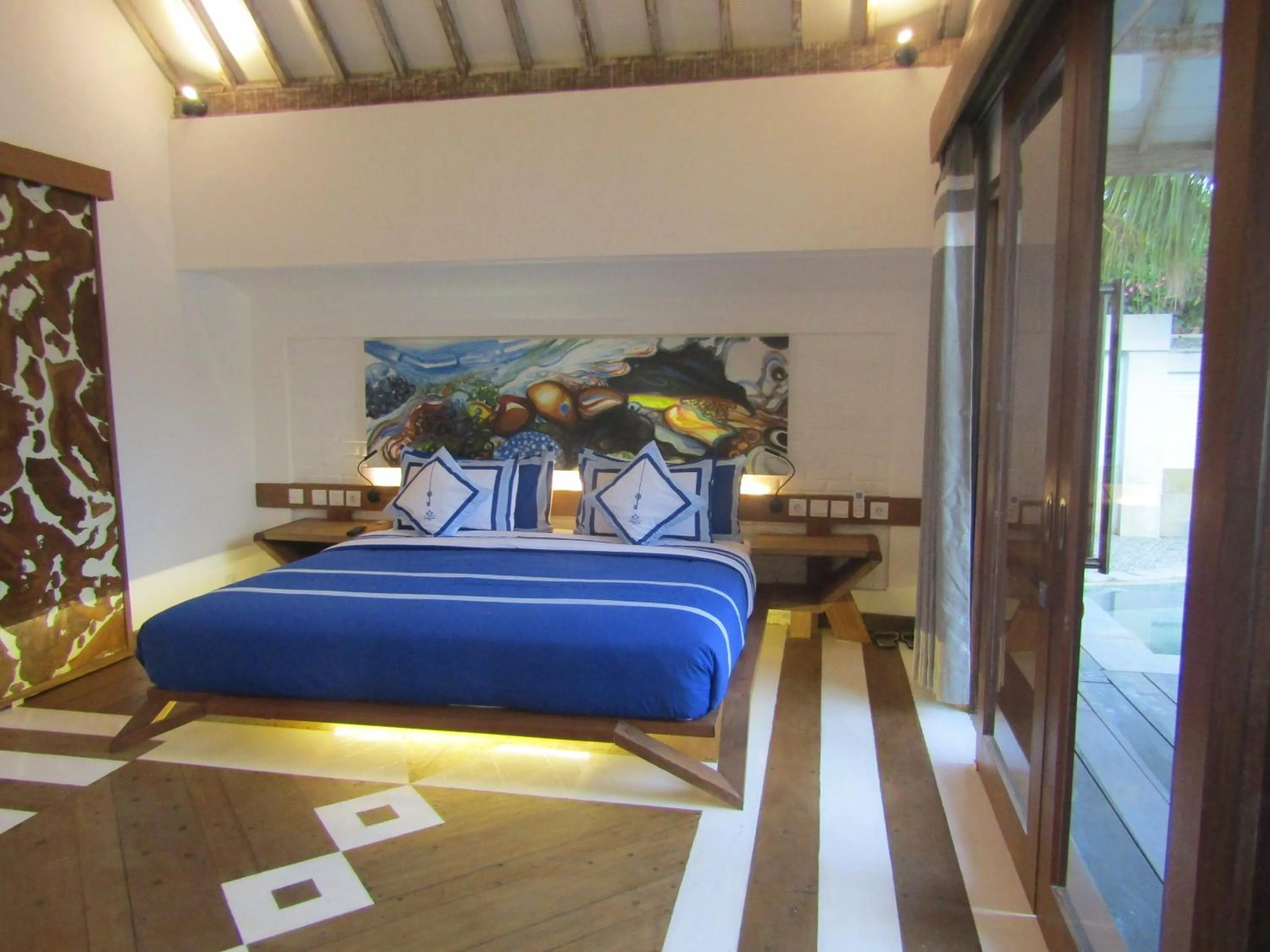 Bedroom, Bed in The White Key Luxury Villas