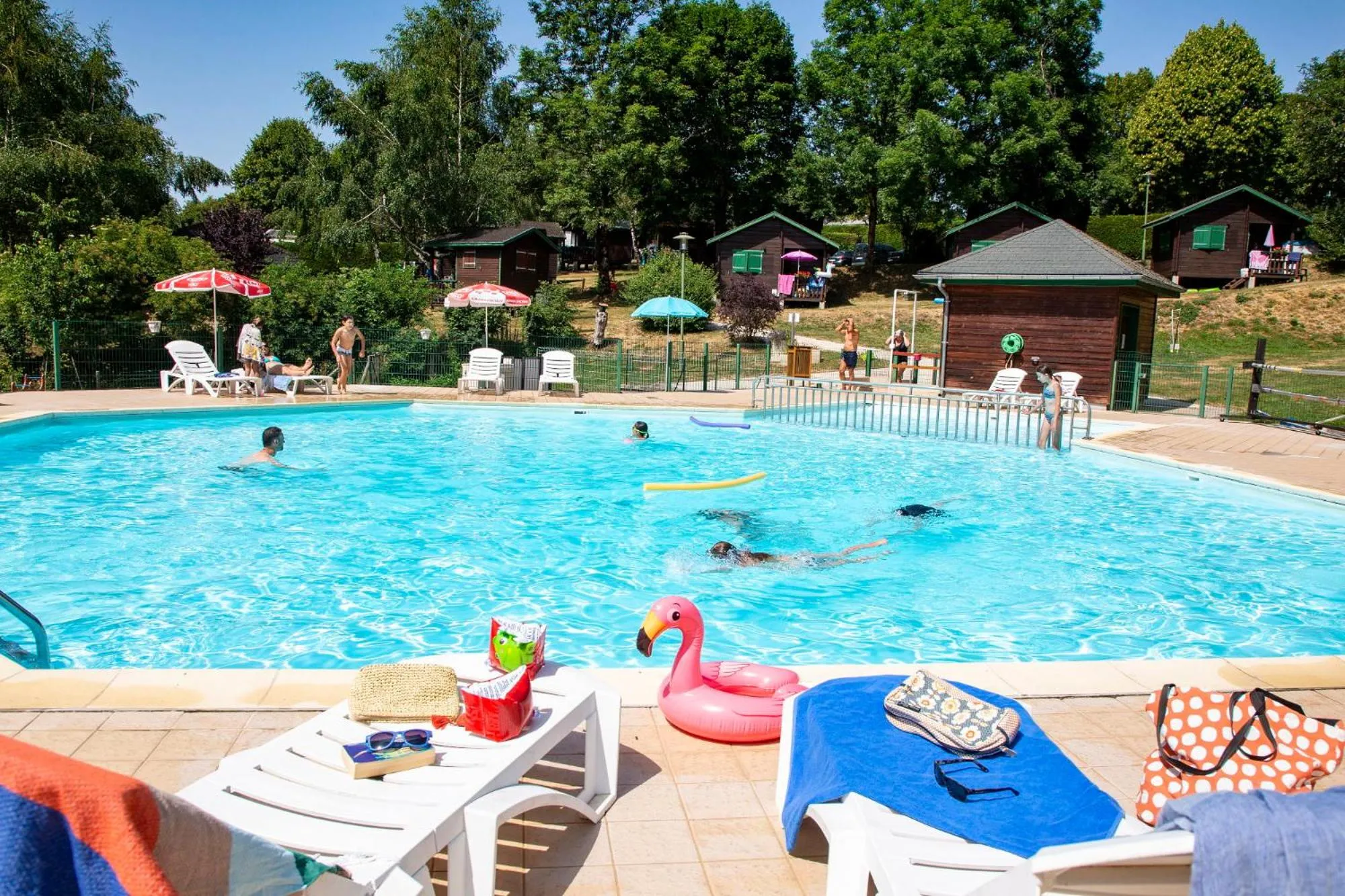 Swimming pool in Camping de Tauves