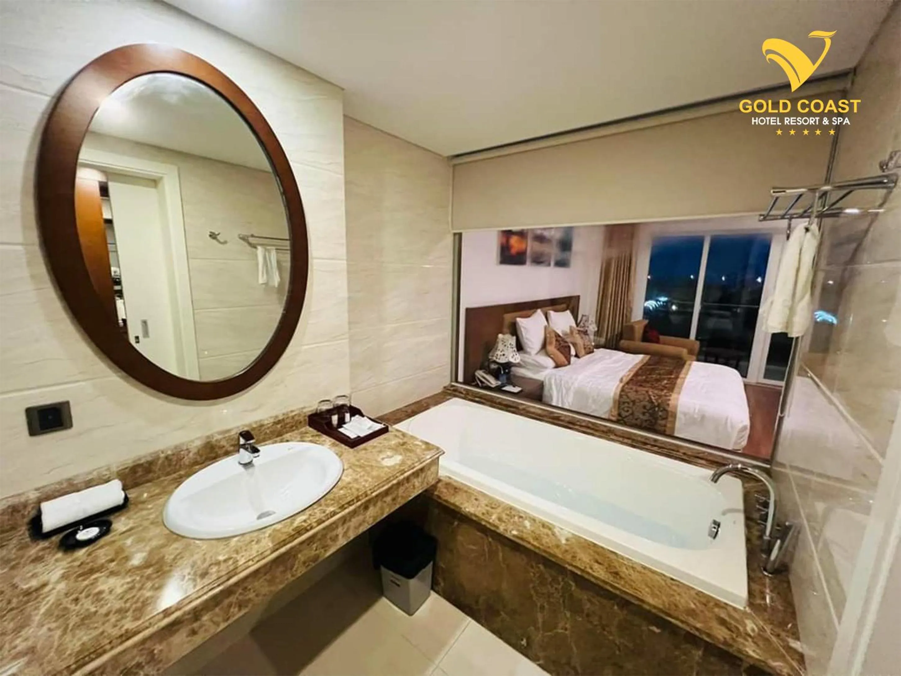 Bathroom, Bed in Gold Coast Hotel Resort & Spa
