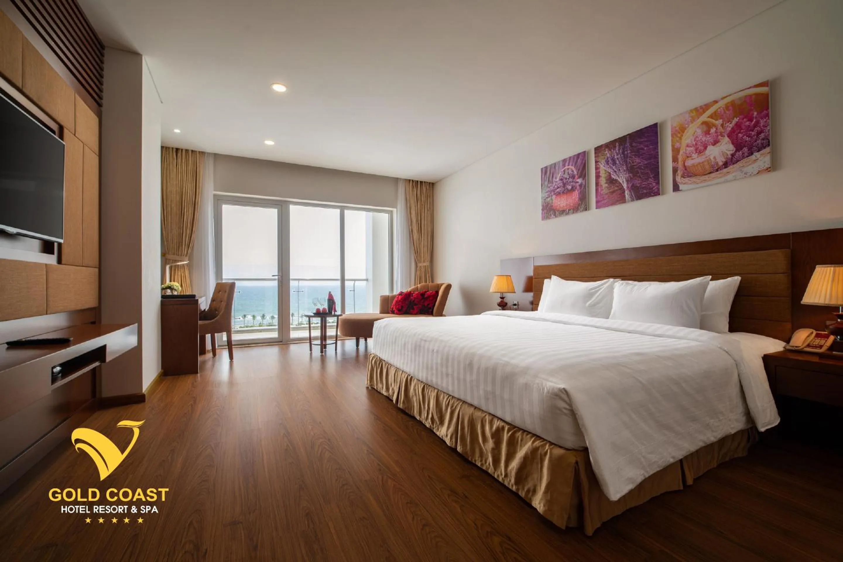 Bed in Gold Coast Hotel Resort & Spa