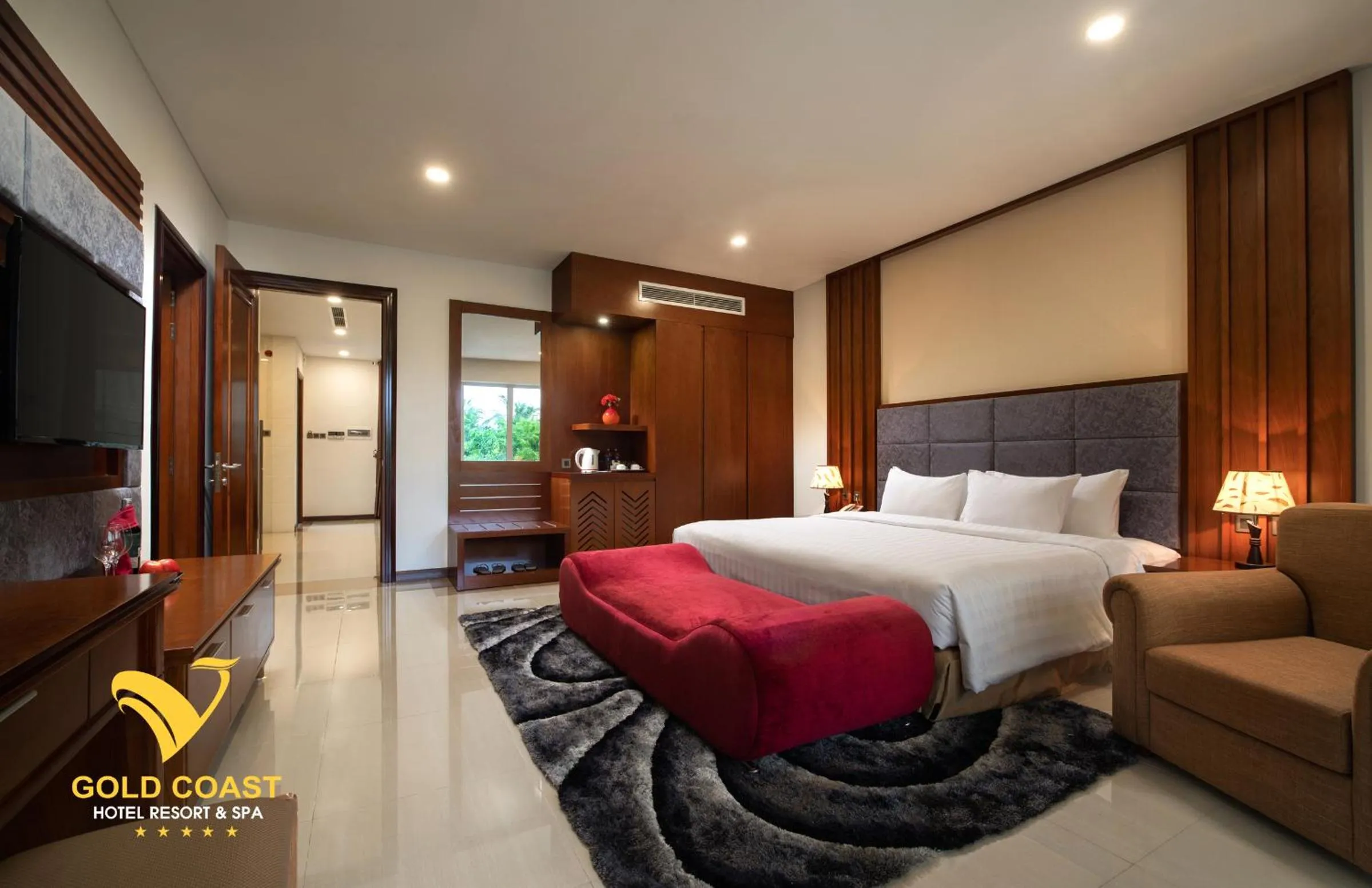 Photo of the whole room, Bed in Gold Coast Hotel Resort & Spa