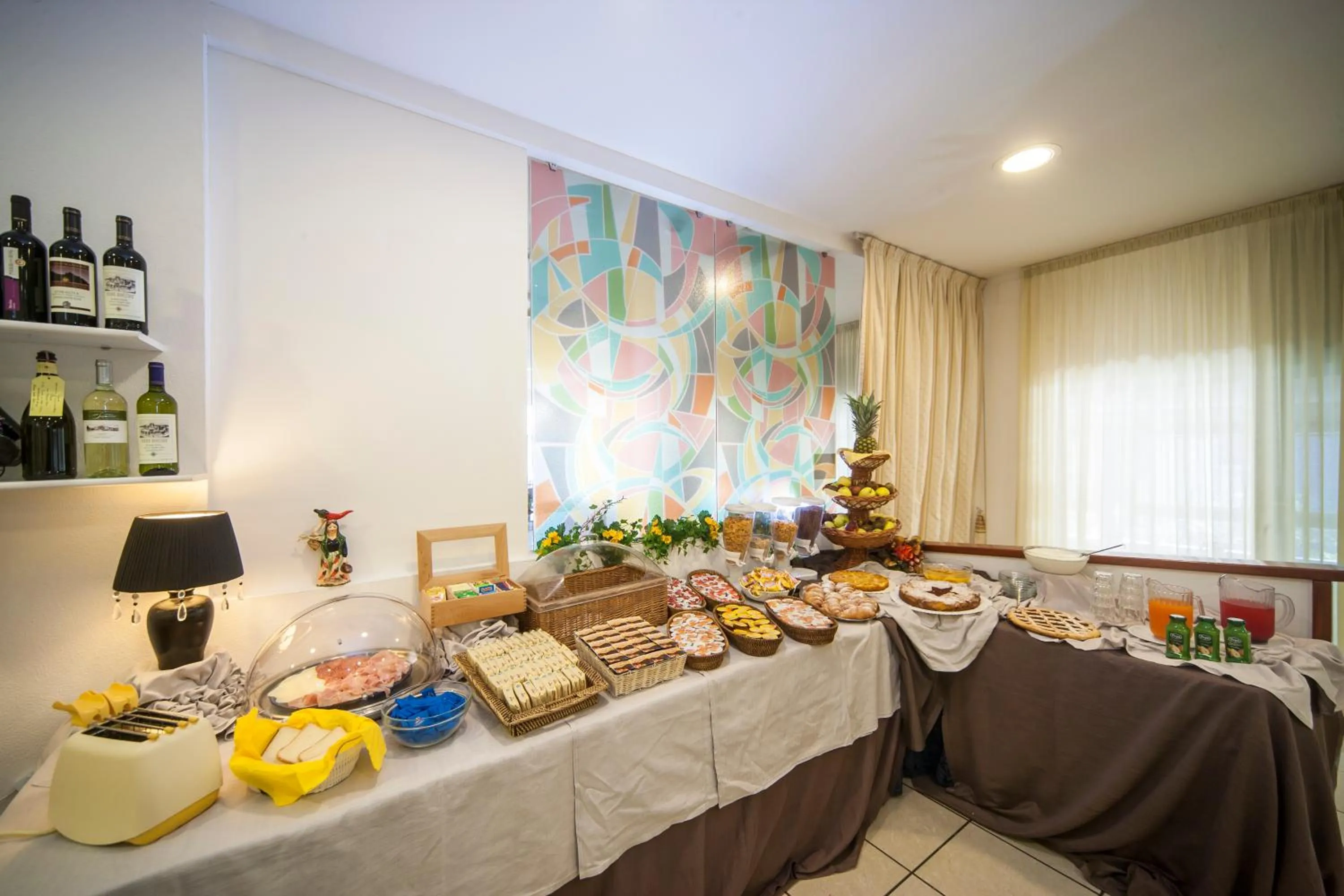 Restaurant/places to eat in Hotel Taormina