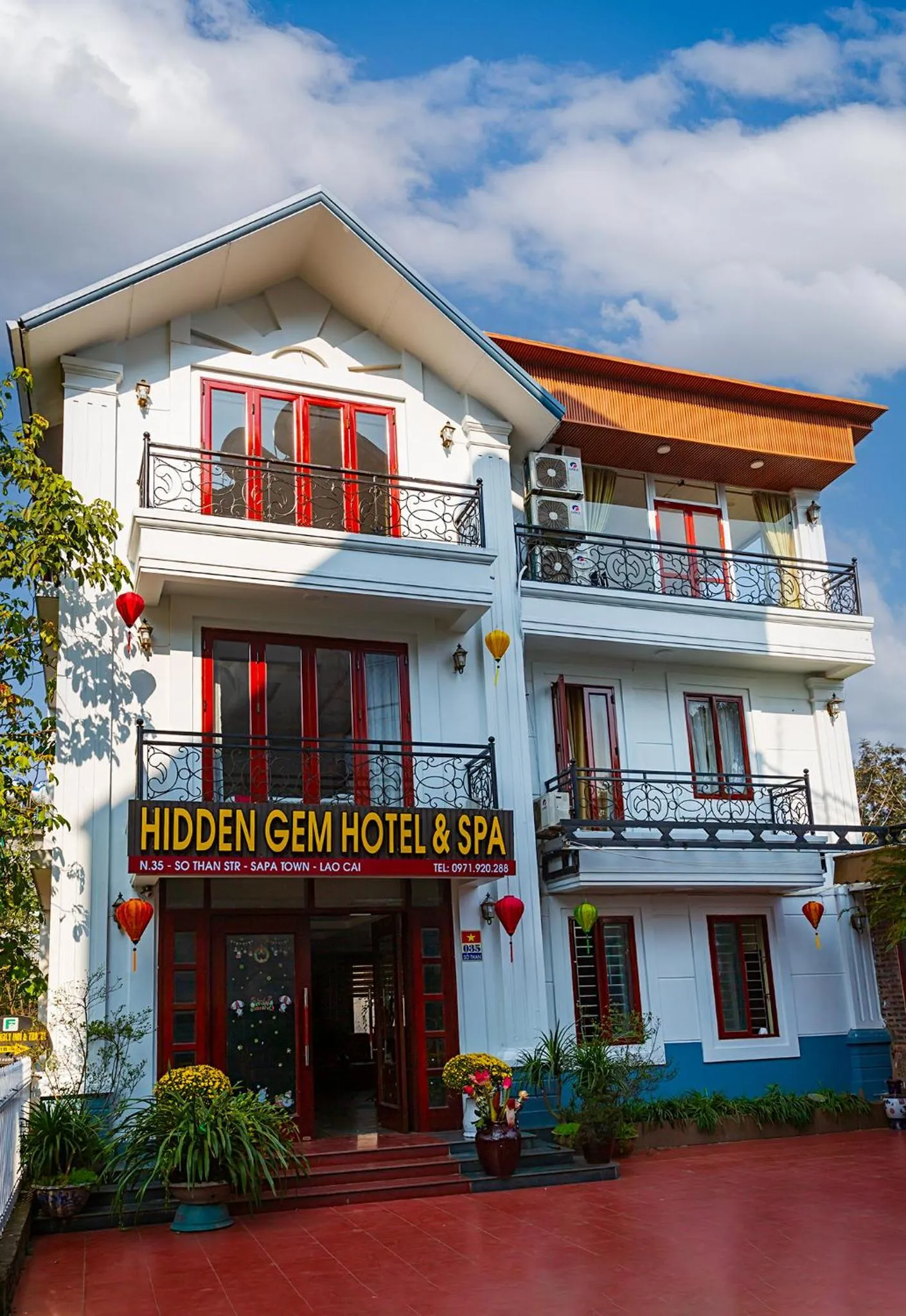 Facade/entrance in Sapa Hidden Gem Hotel & Spa