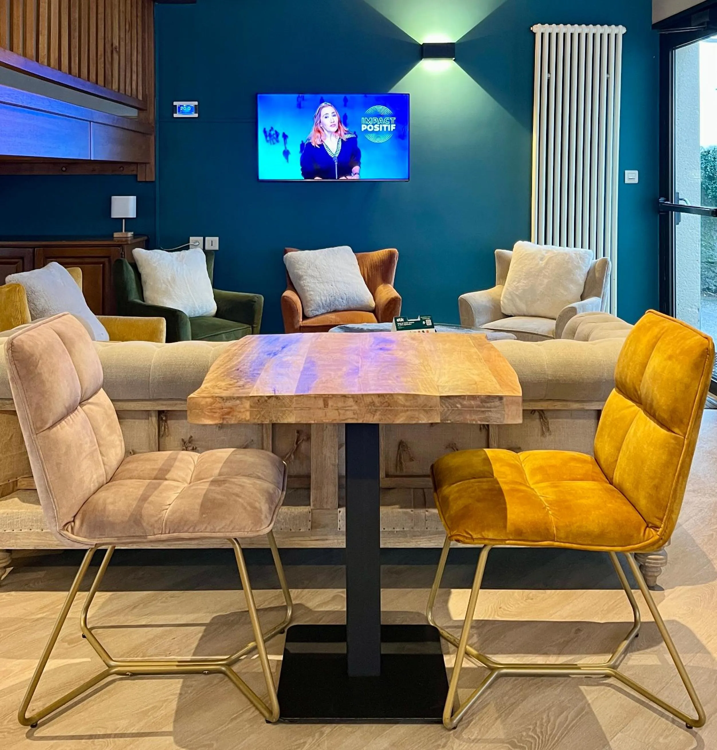 LOGIS HÔTEL, CHALETS et RESTAURANT LES CHATELMINÉS