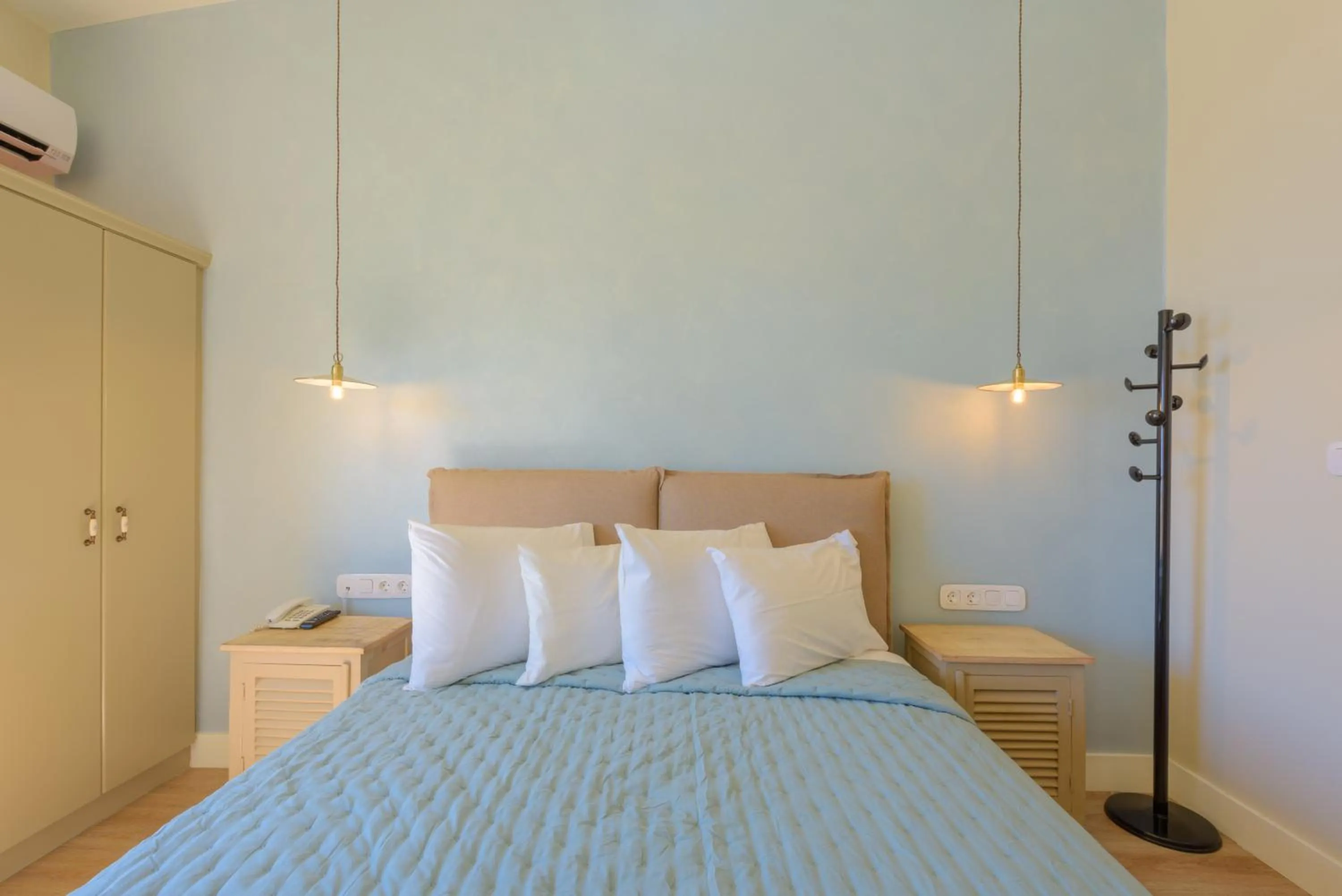 Photo of the whole room, Bed in Panas Hotel