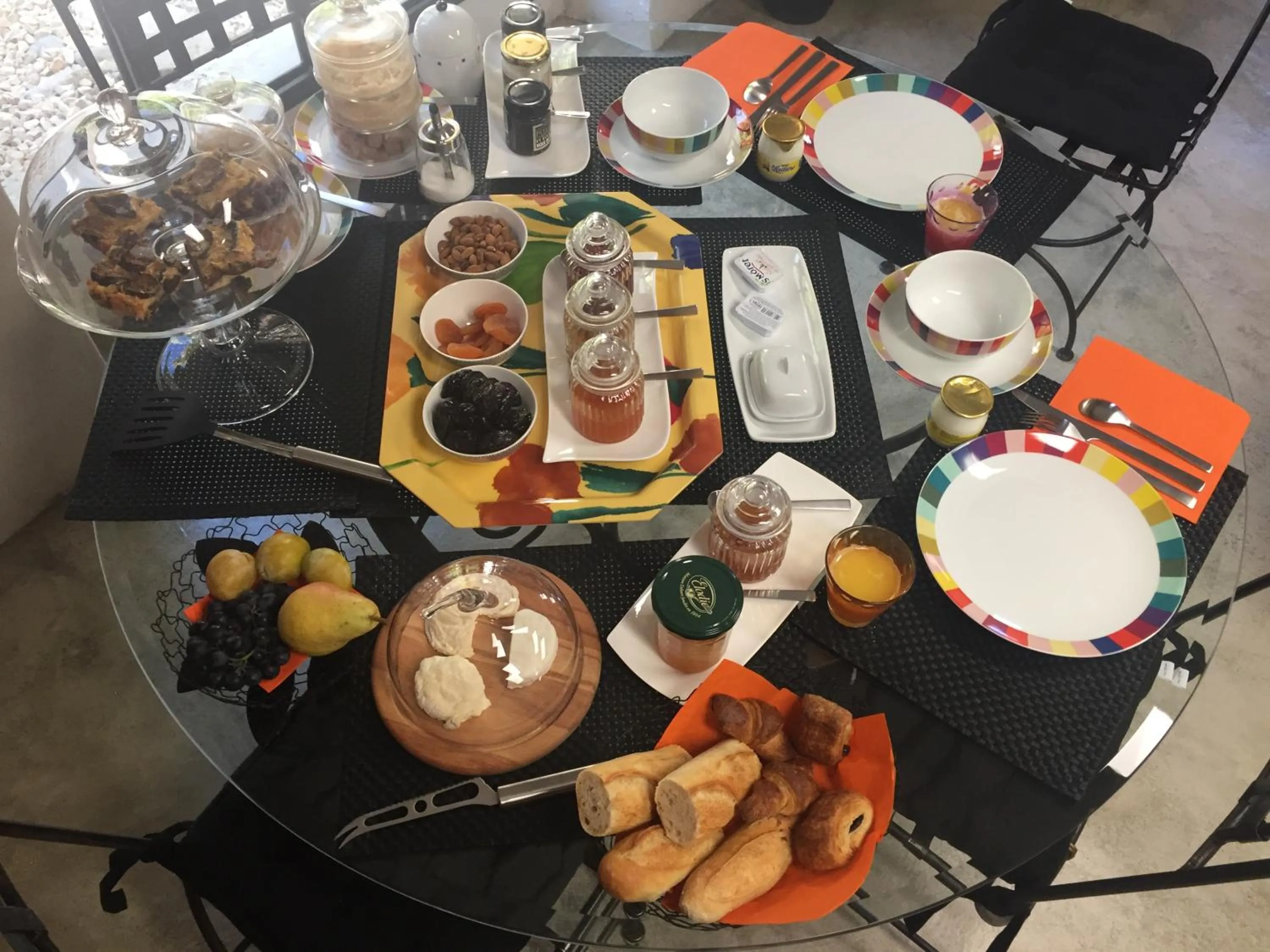 Breakfast in le mas de colongene