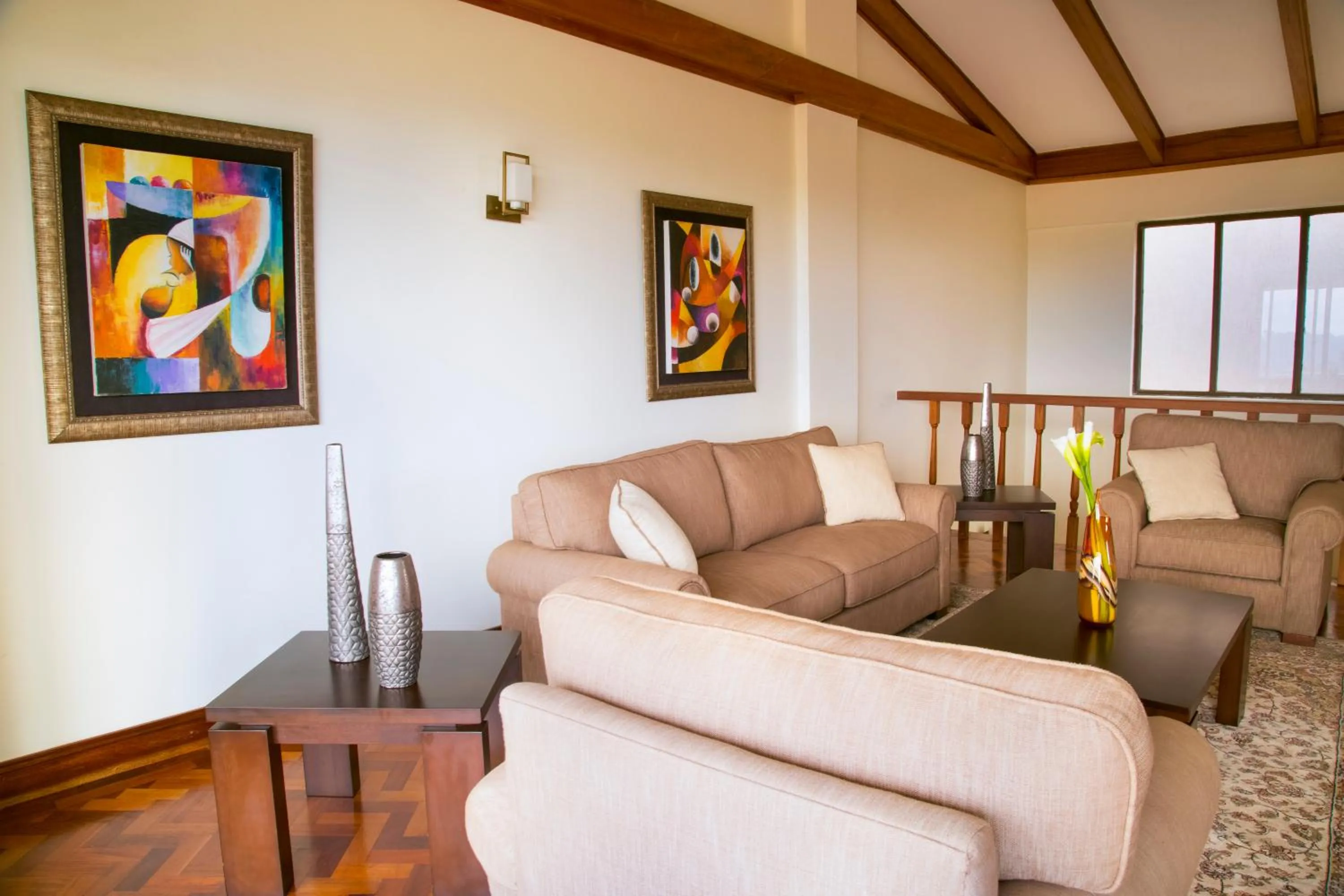 Seating area in GemSuites Riverside Serviced Apartments and Hotel, Nairobi